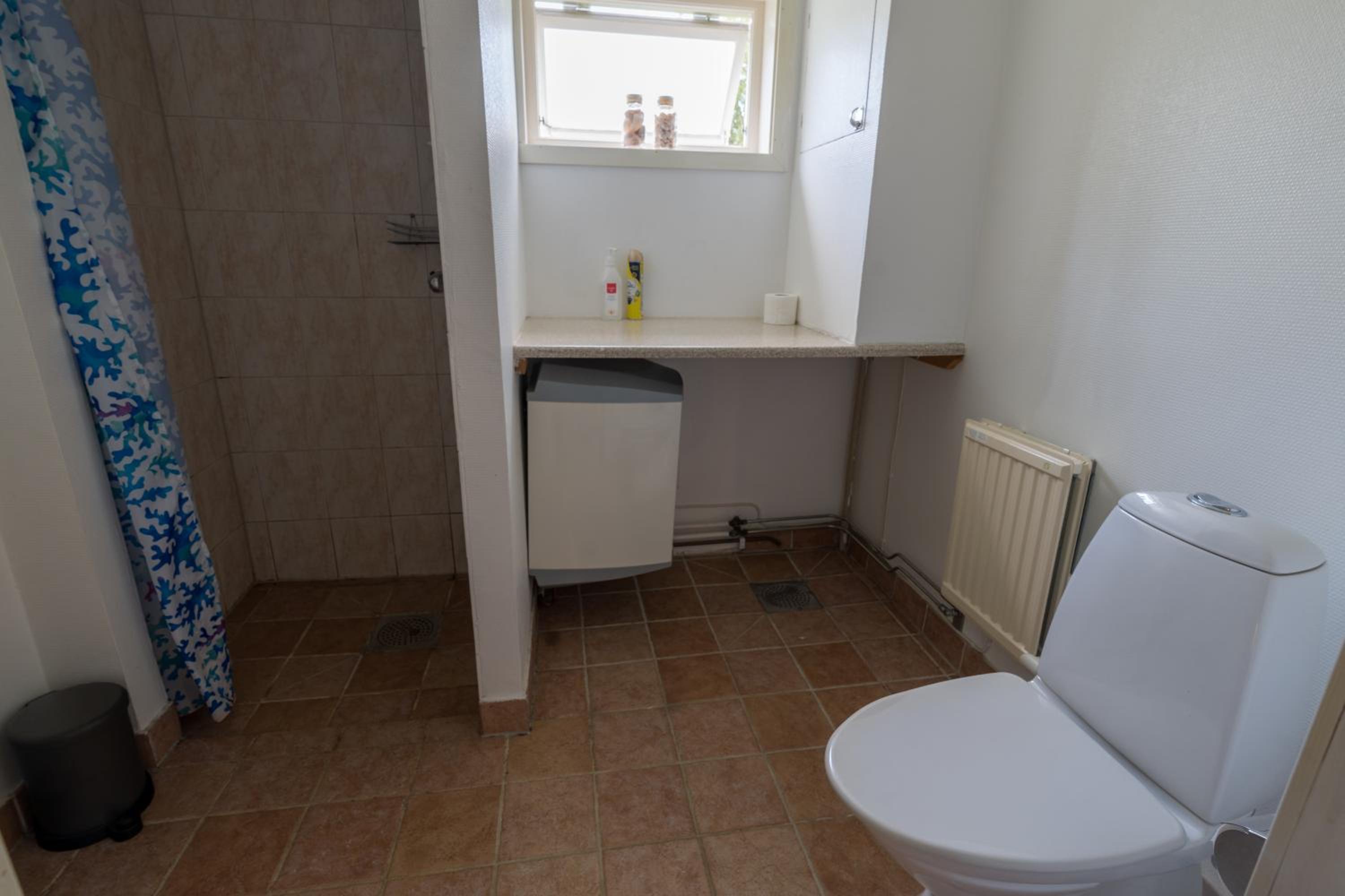 One-Bedroom House - Photo 13