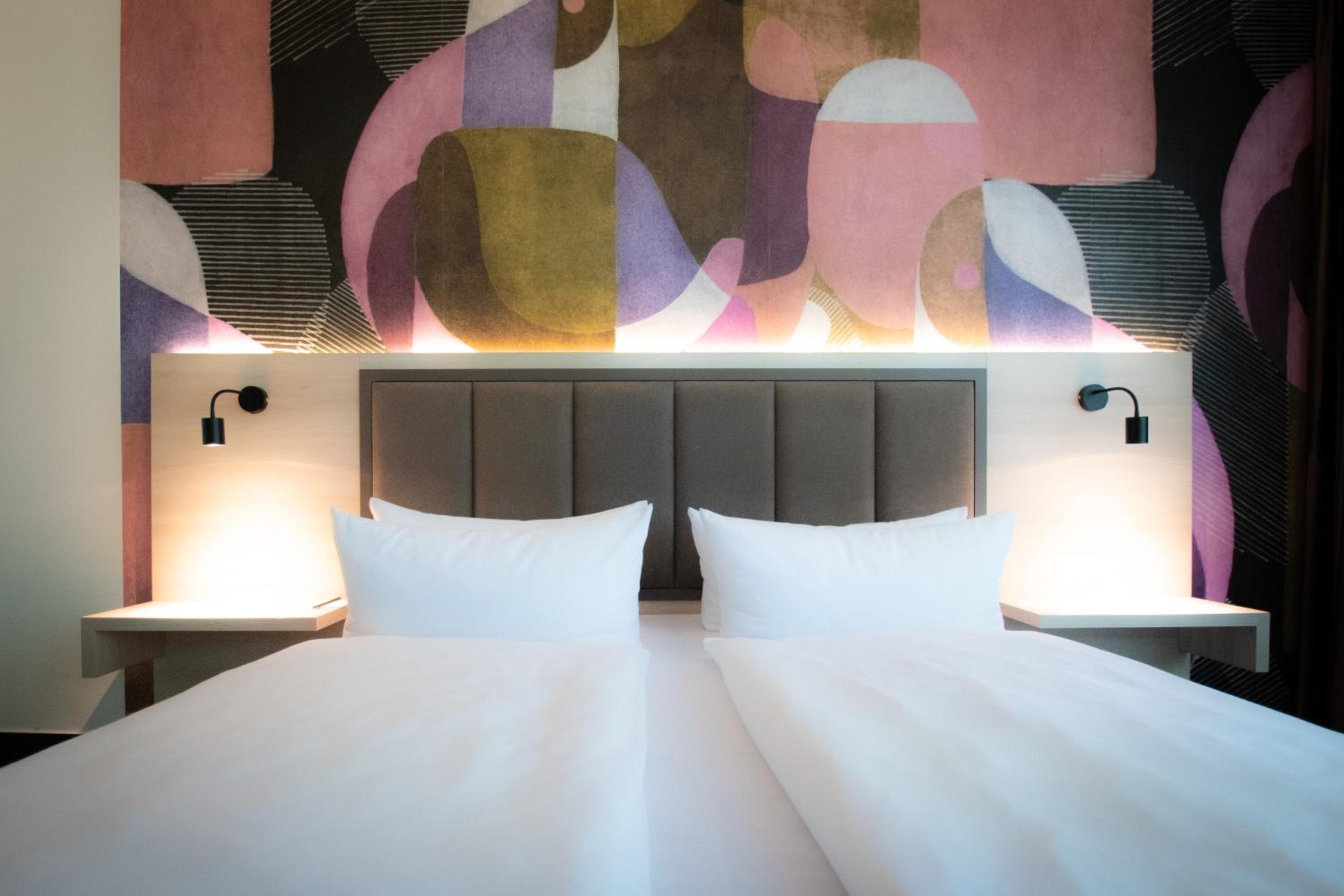 Standard Double or Twin Room - Photo 4