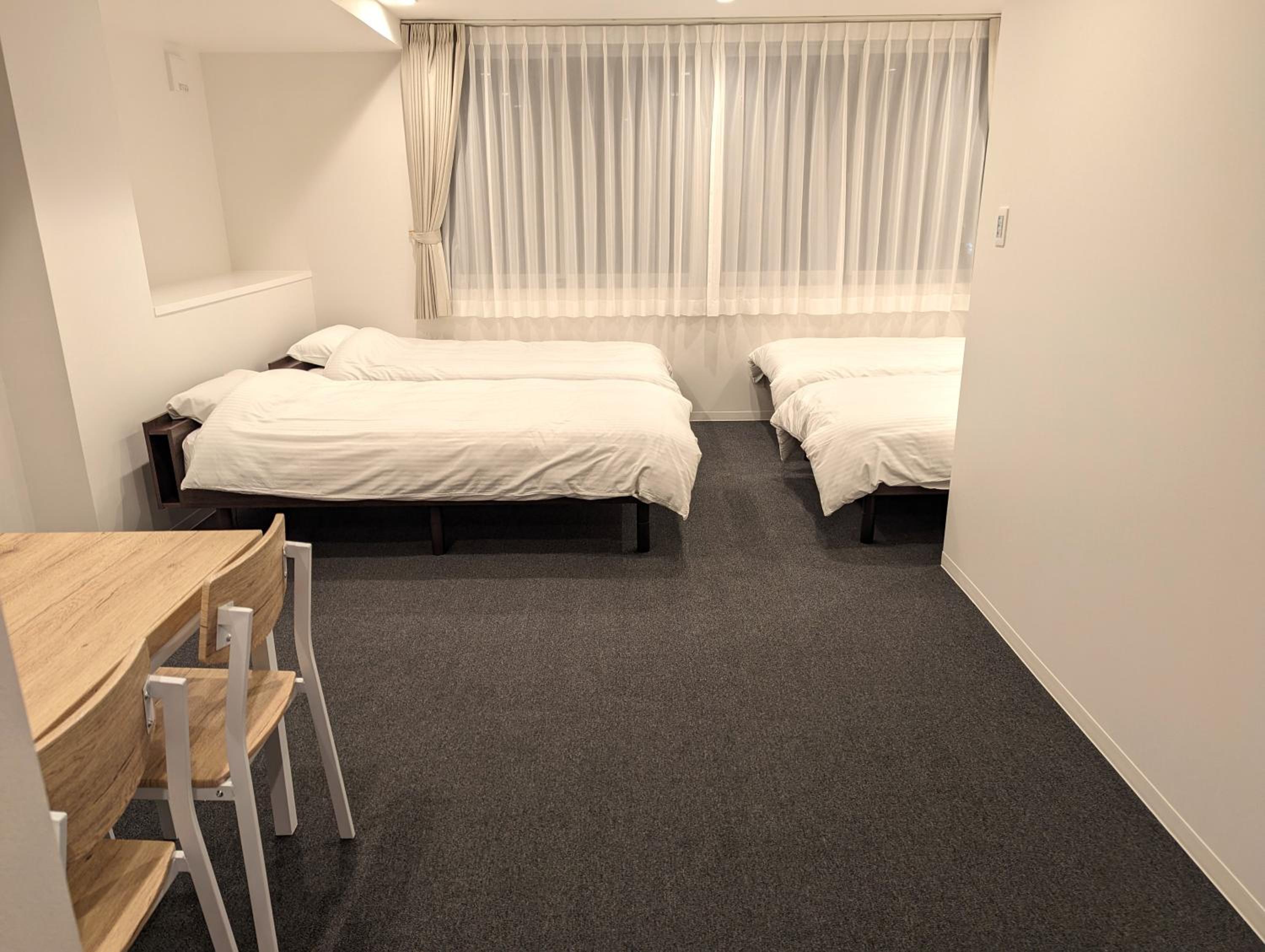 Superior Quadruple Room - Photo 19