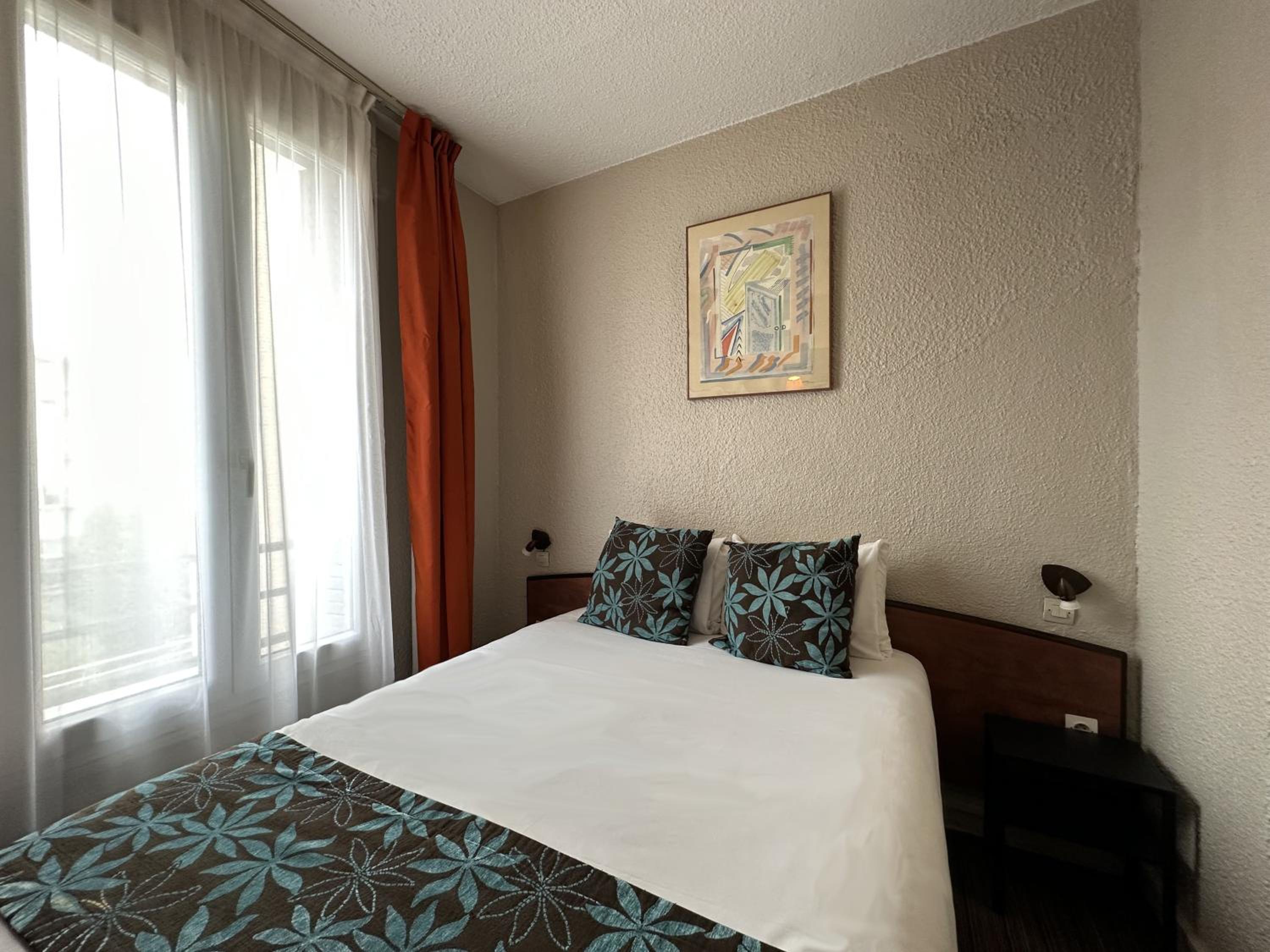 Double Room - Photo 2