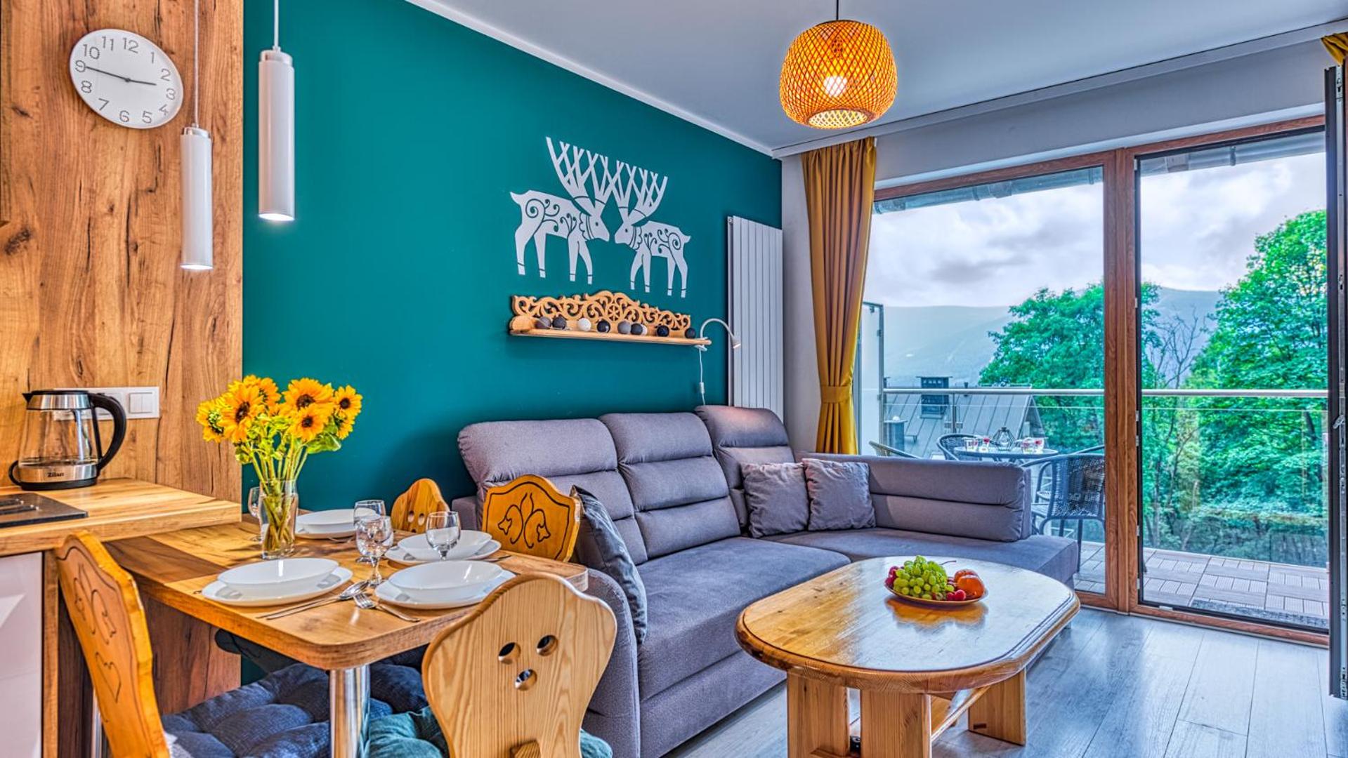 Apartment with Mountain View photo 1