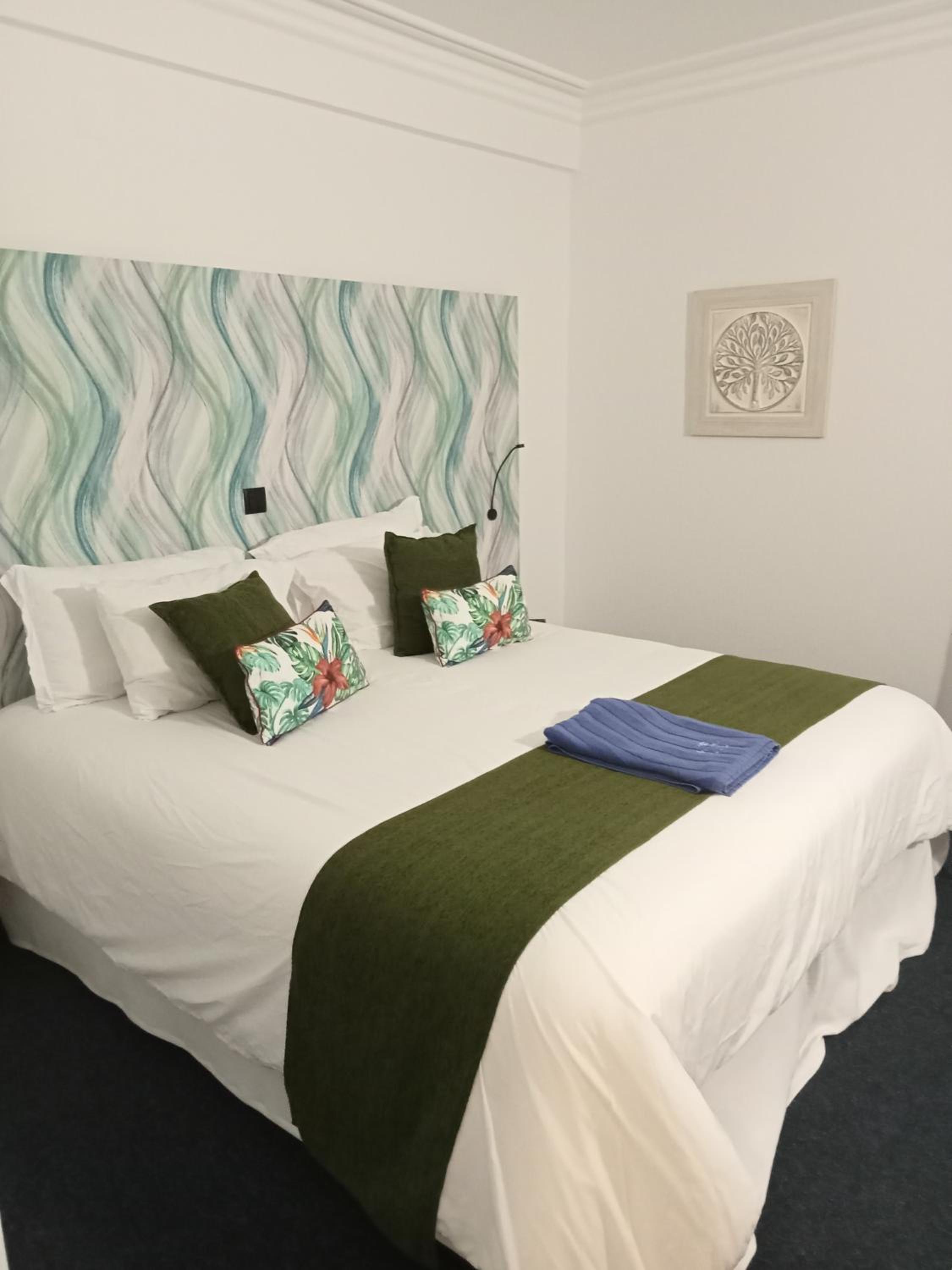 Standard Double Room - Photo 8