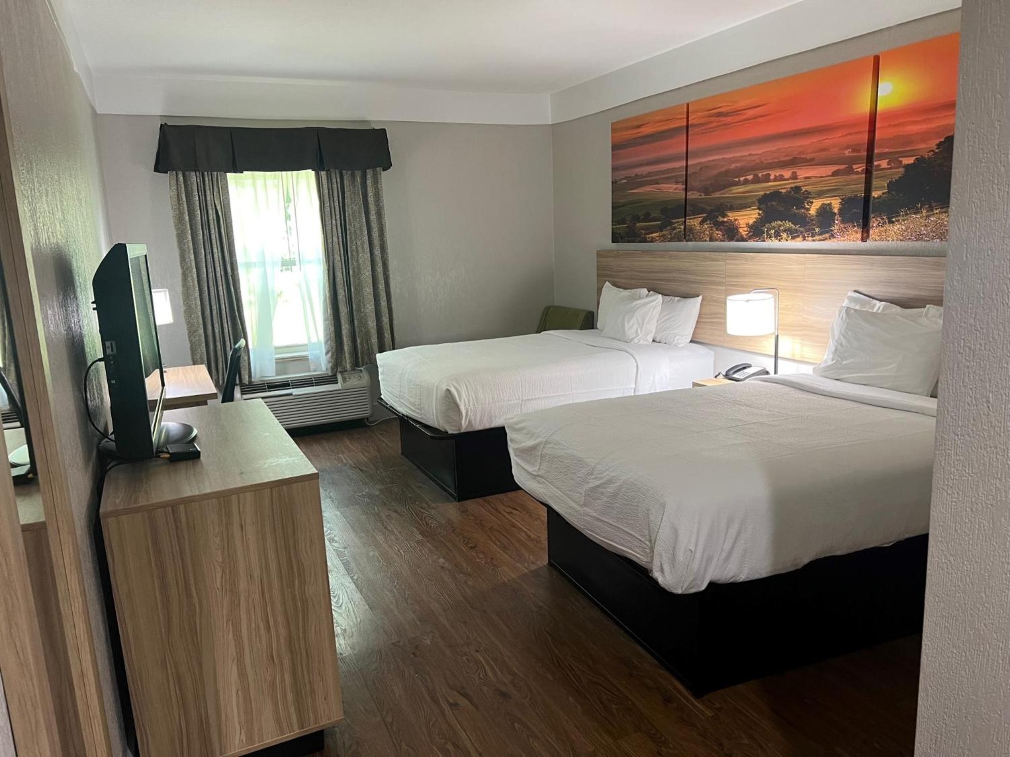 Double Room with Two Double Beds - Non-Smoking - Photo 3