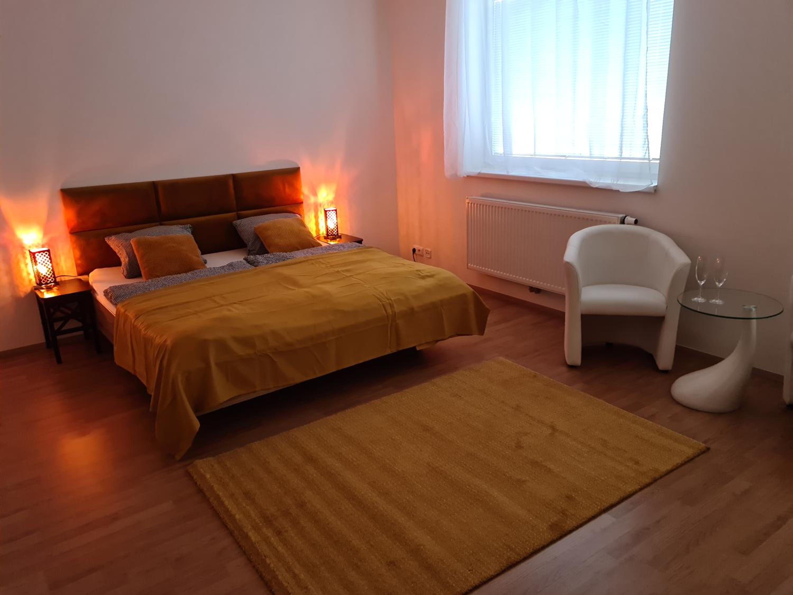 One-Bedroom Apartment photo 1