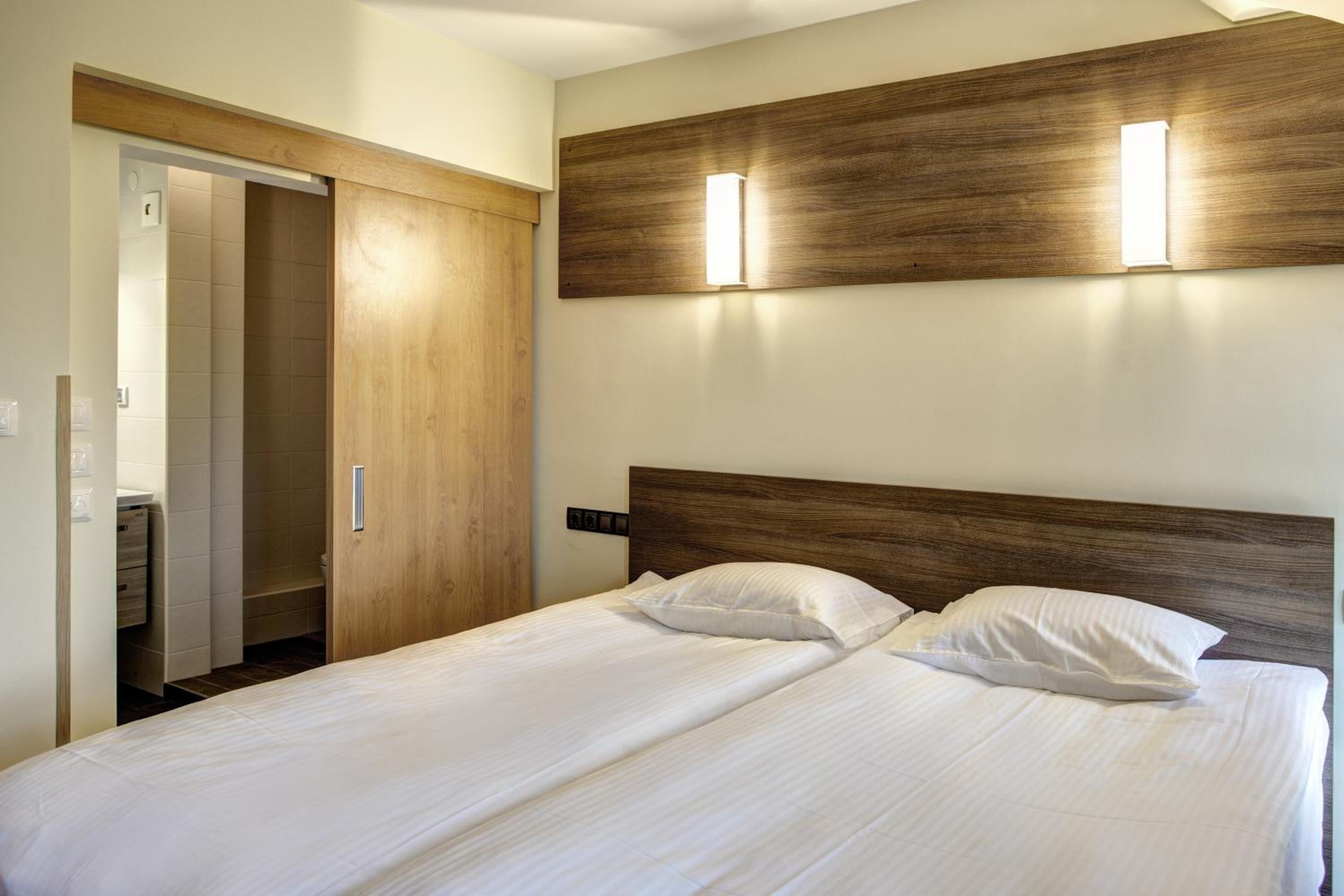 Standard Double or Twin Room with Sea View photo 1