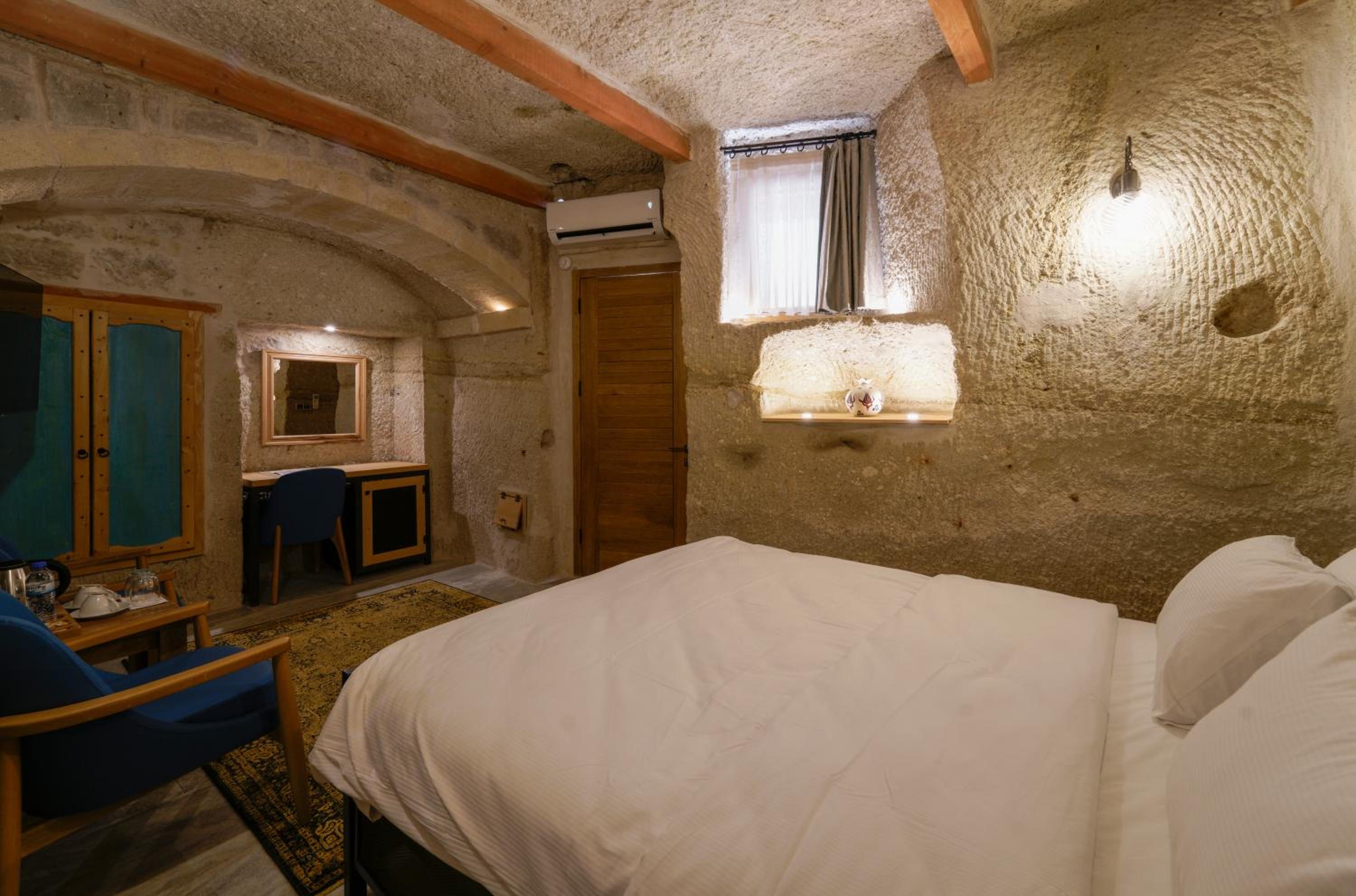 Deluxe Double or Twin Room - Photo 3