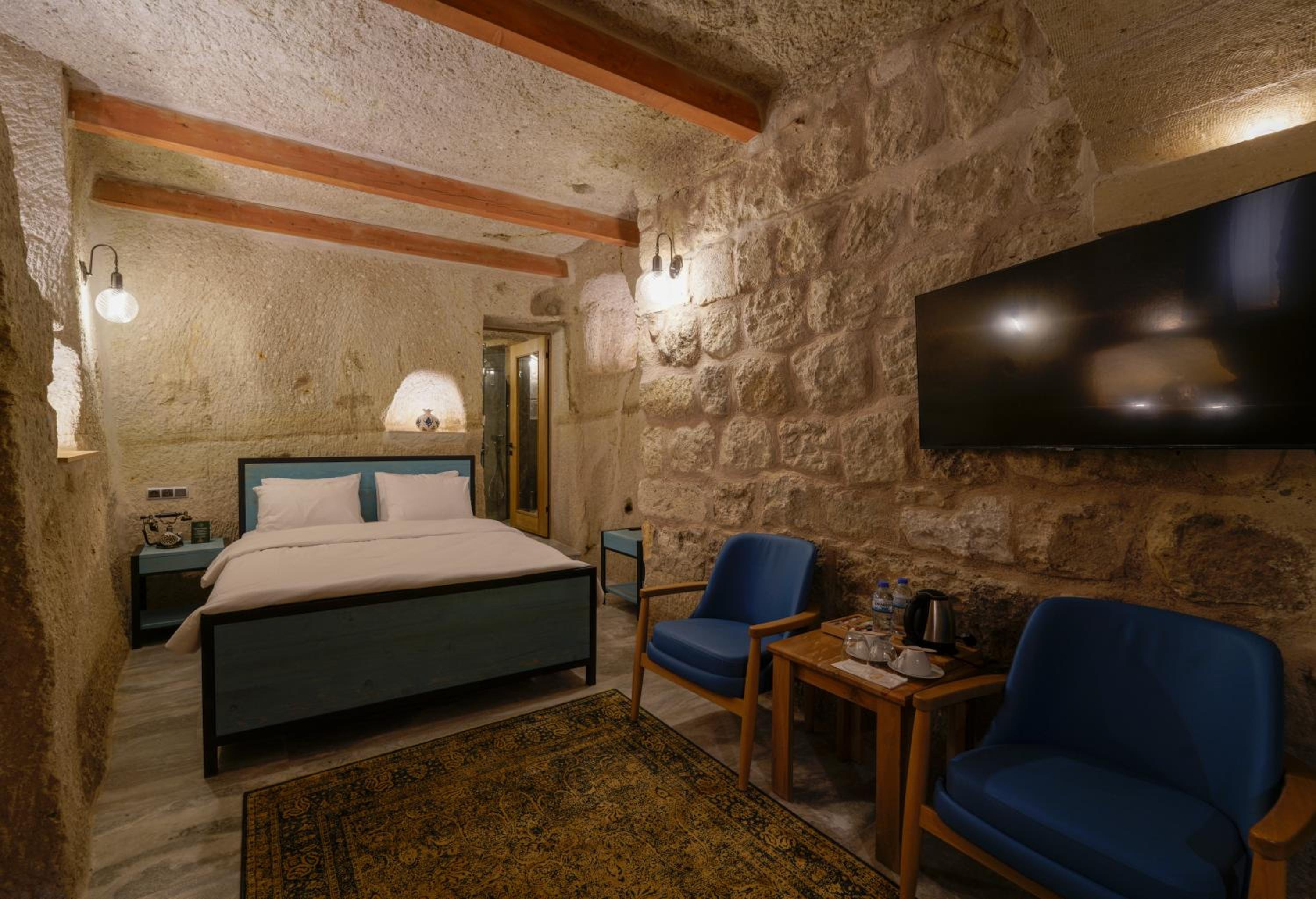 Deluxe Double or Twin Room - Photo 6