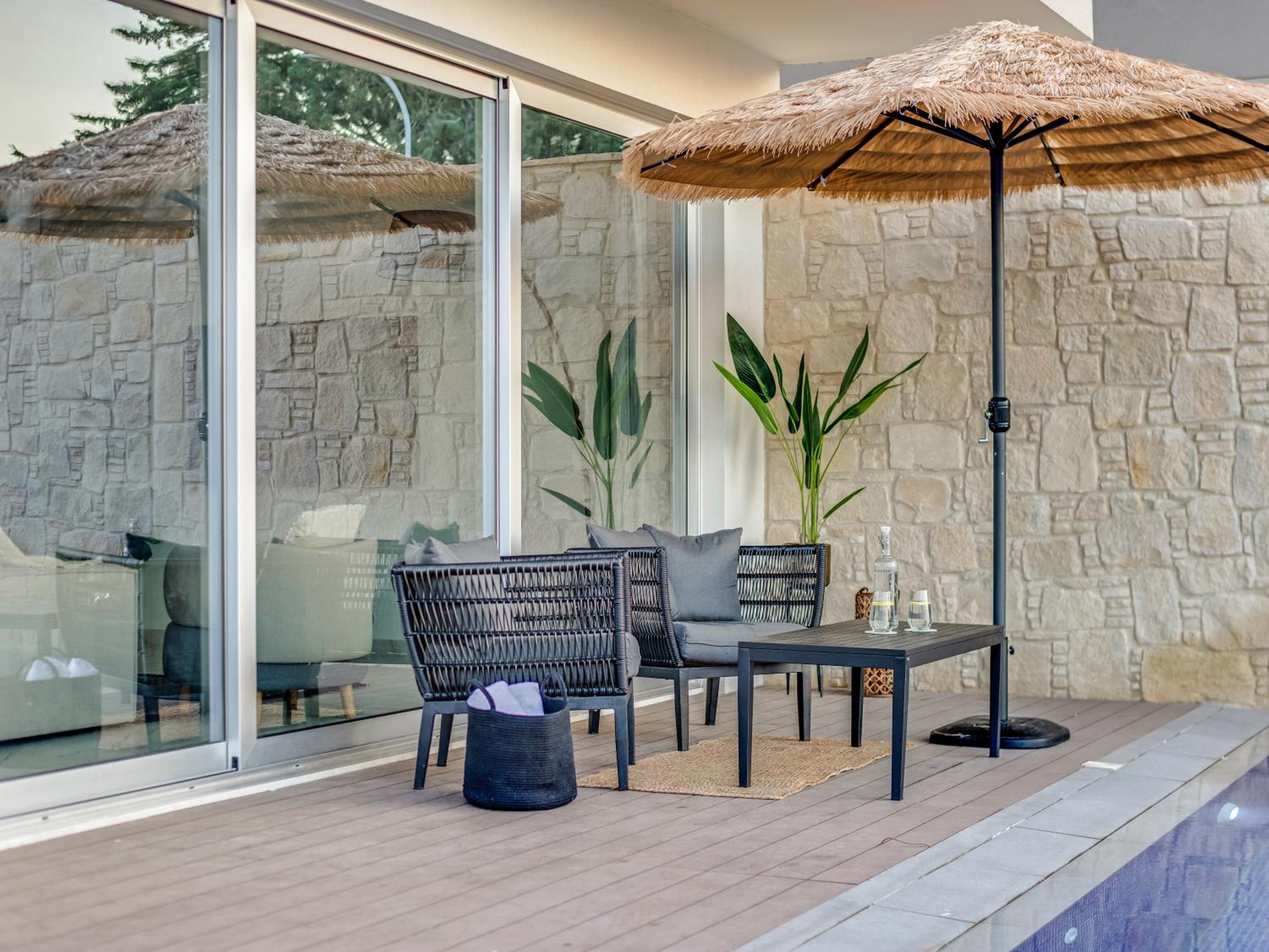 Four-Bedroom Villa With Pool photo 3