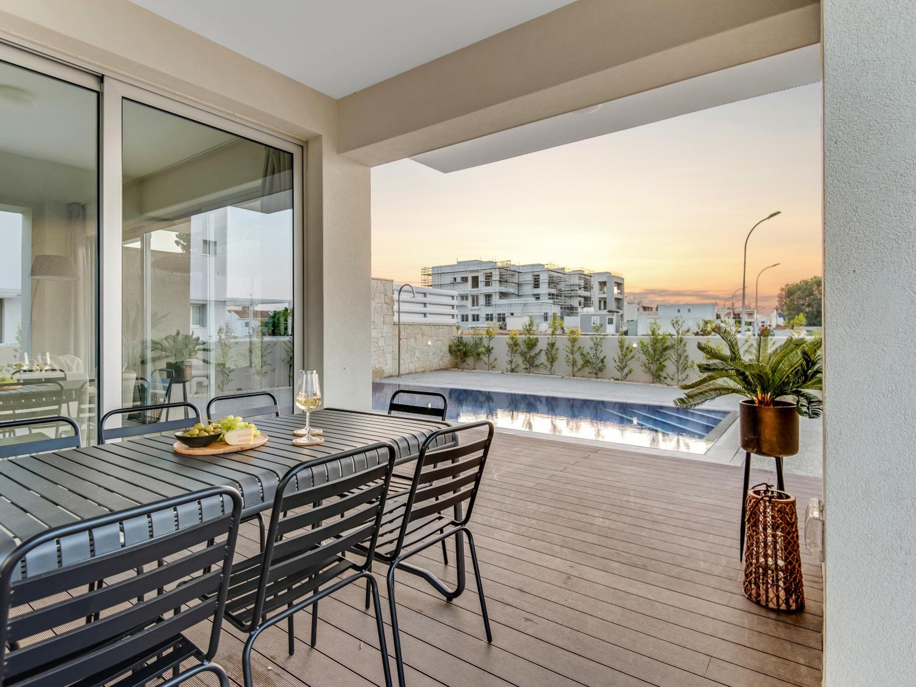 Four-Bedroom Villa With Pool photo 2