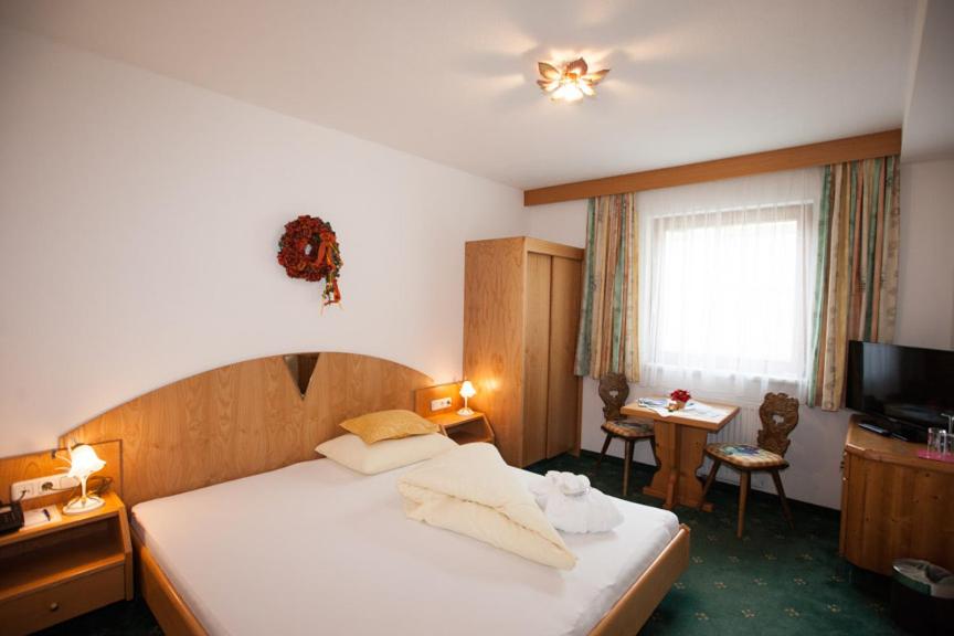 Standard Single Room limited view 2 photo 1