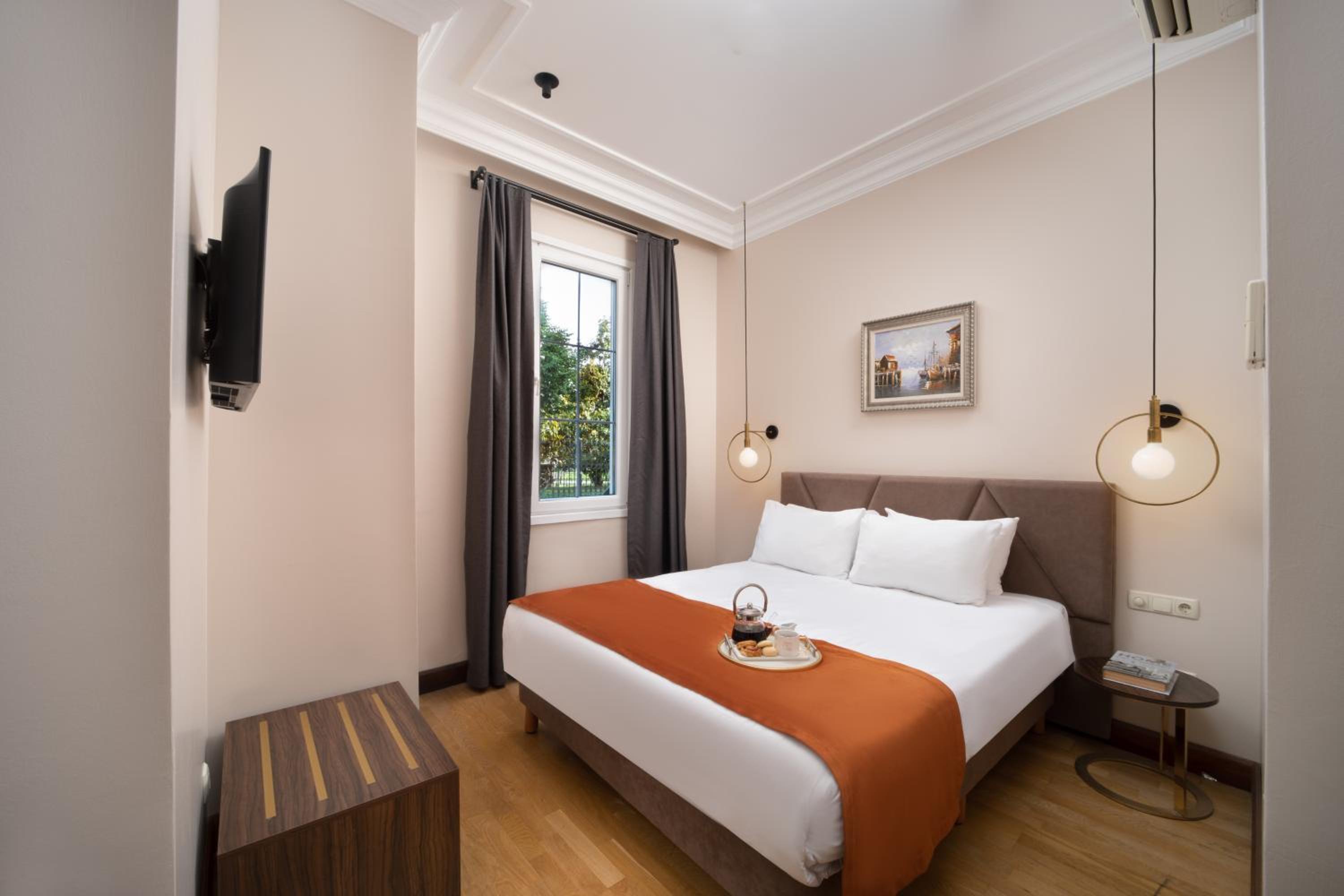 Economy Double Room photo 1