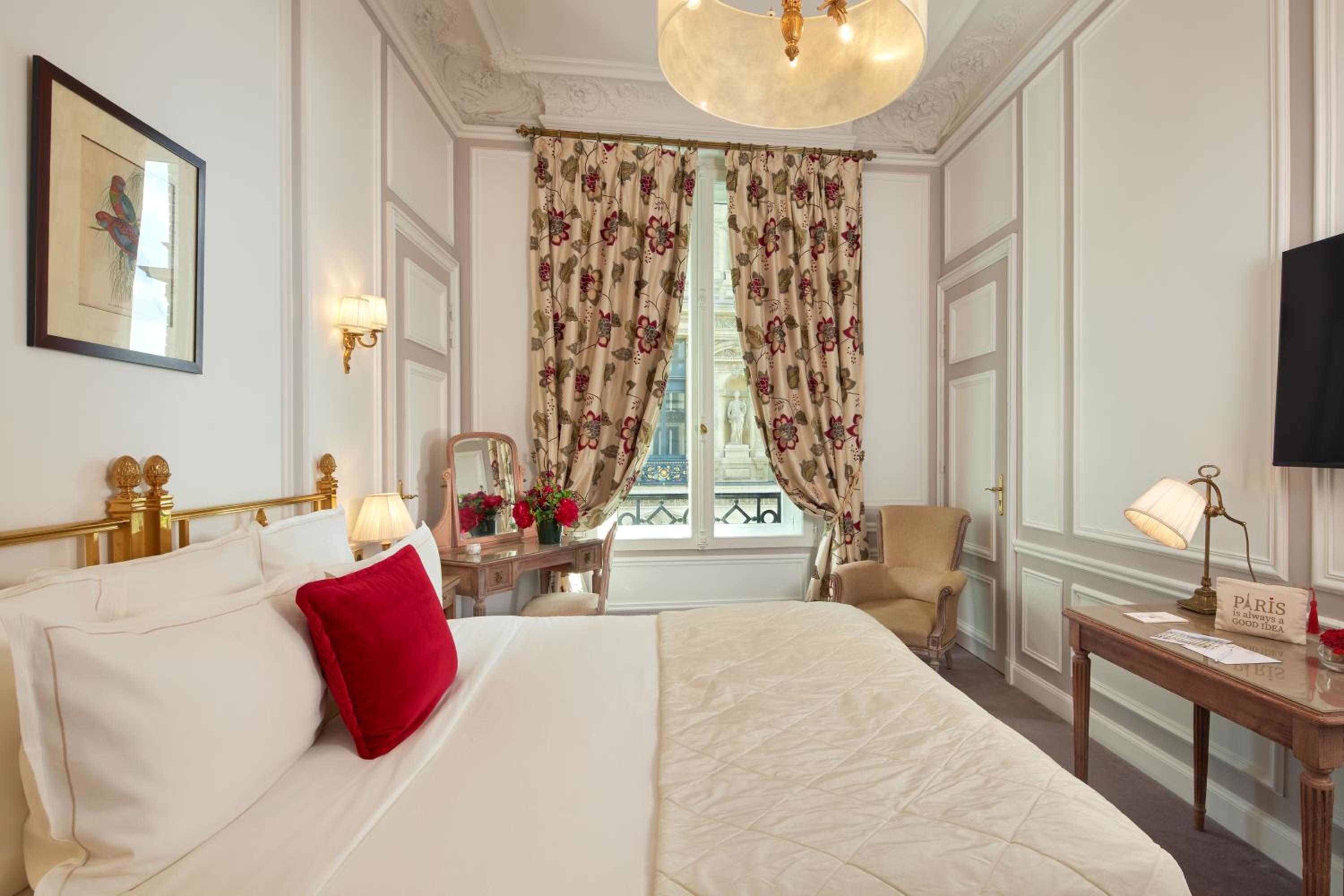 Chambre Prestige – Côté Louvre et Tour Eiffel