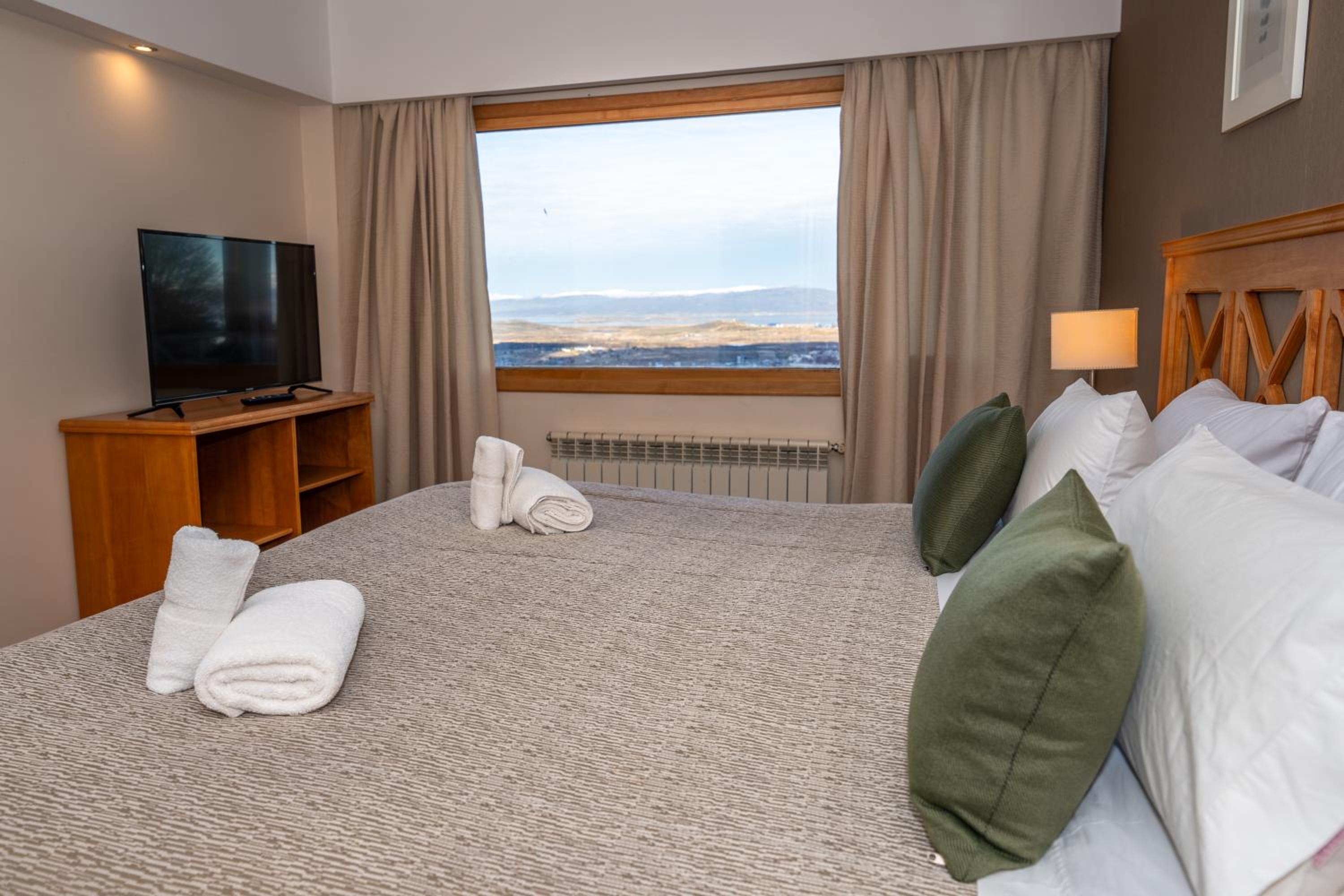 Double or Twin Room with Canal View photo 3