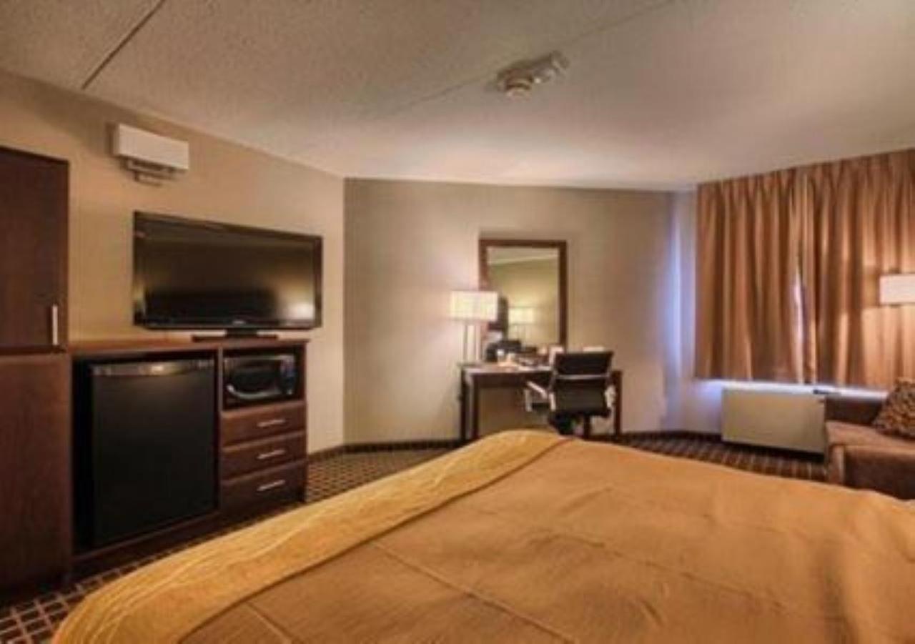 Queen Room - Non-Smoking