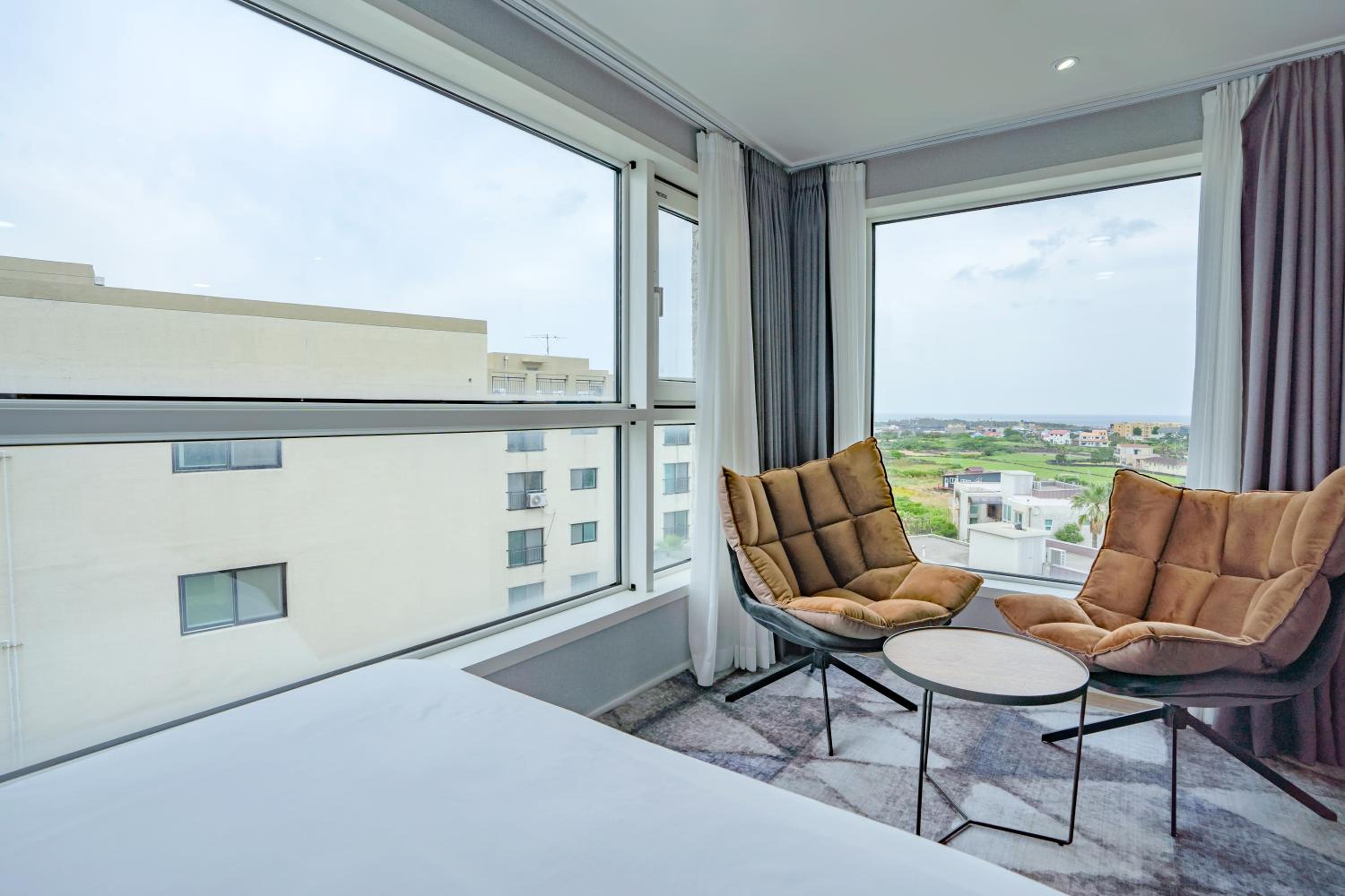 Junior Suite with Mountain View - Photo 4