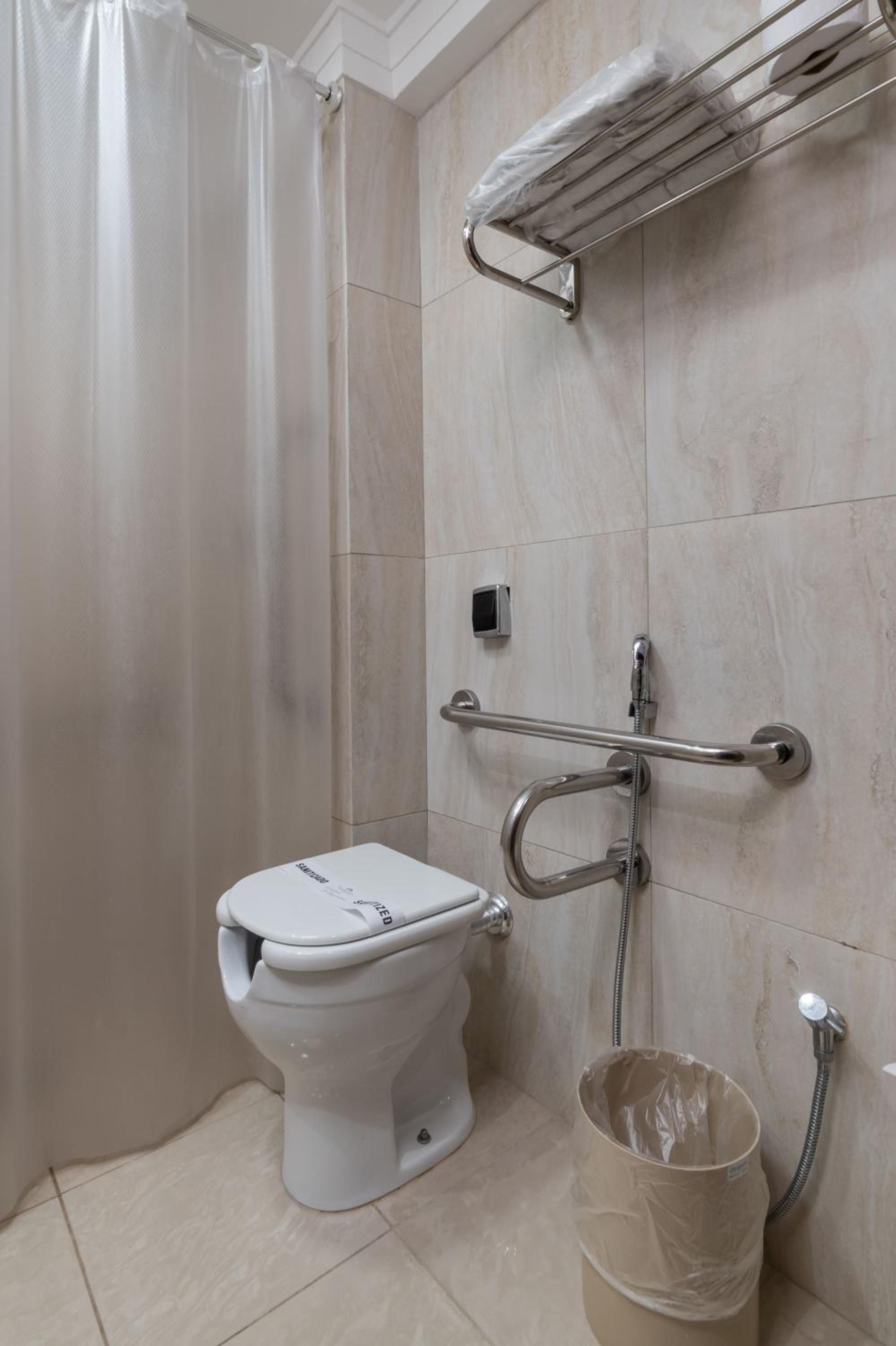 Double Room - Disability Access photo 3