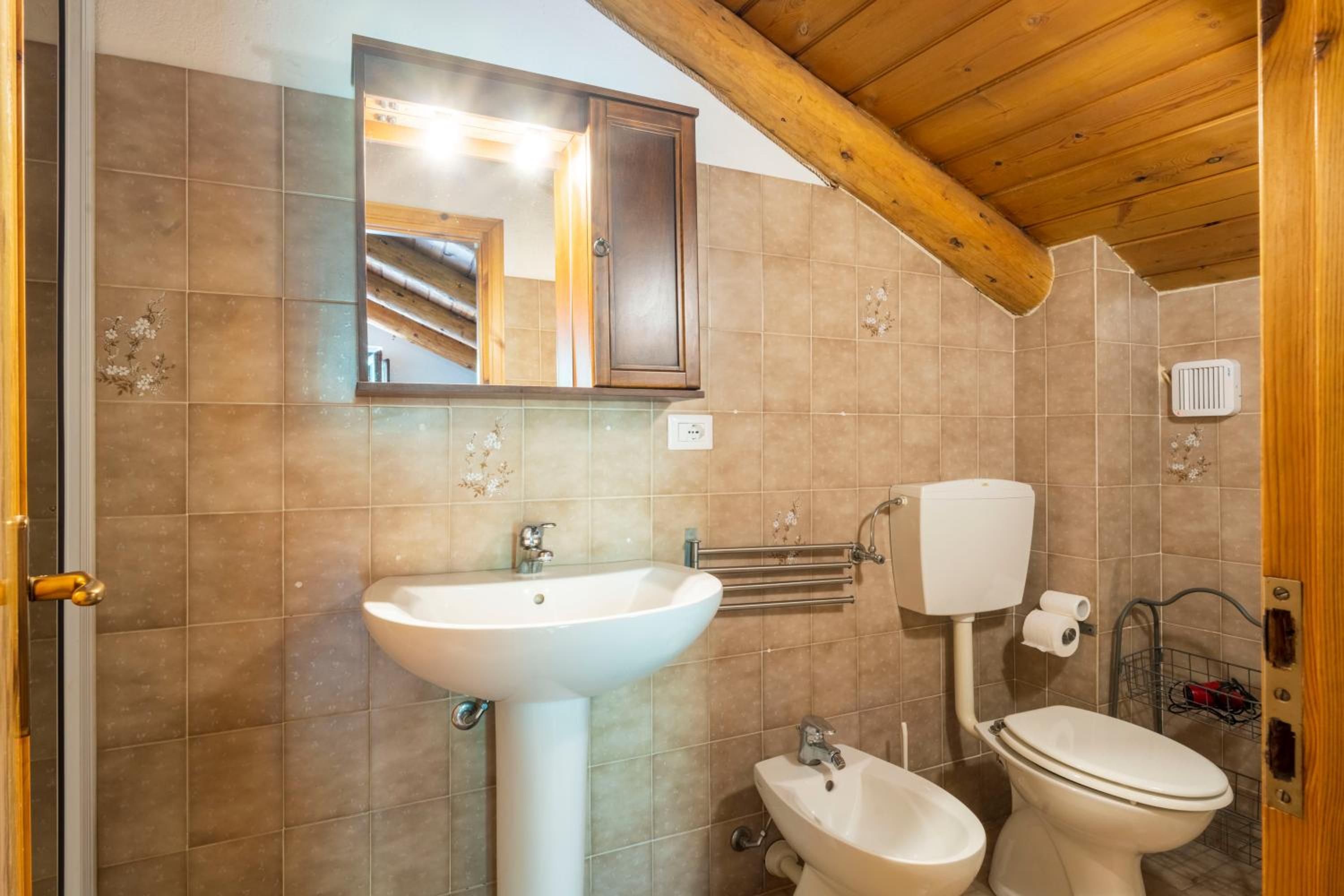 One-Bedroom Apartment (2 Adults + 2 Children) - Photo 50