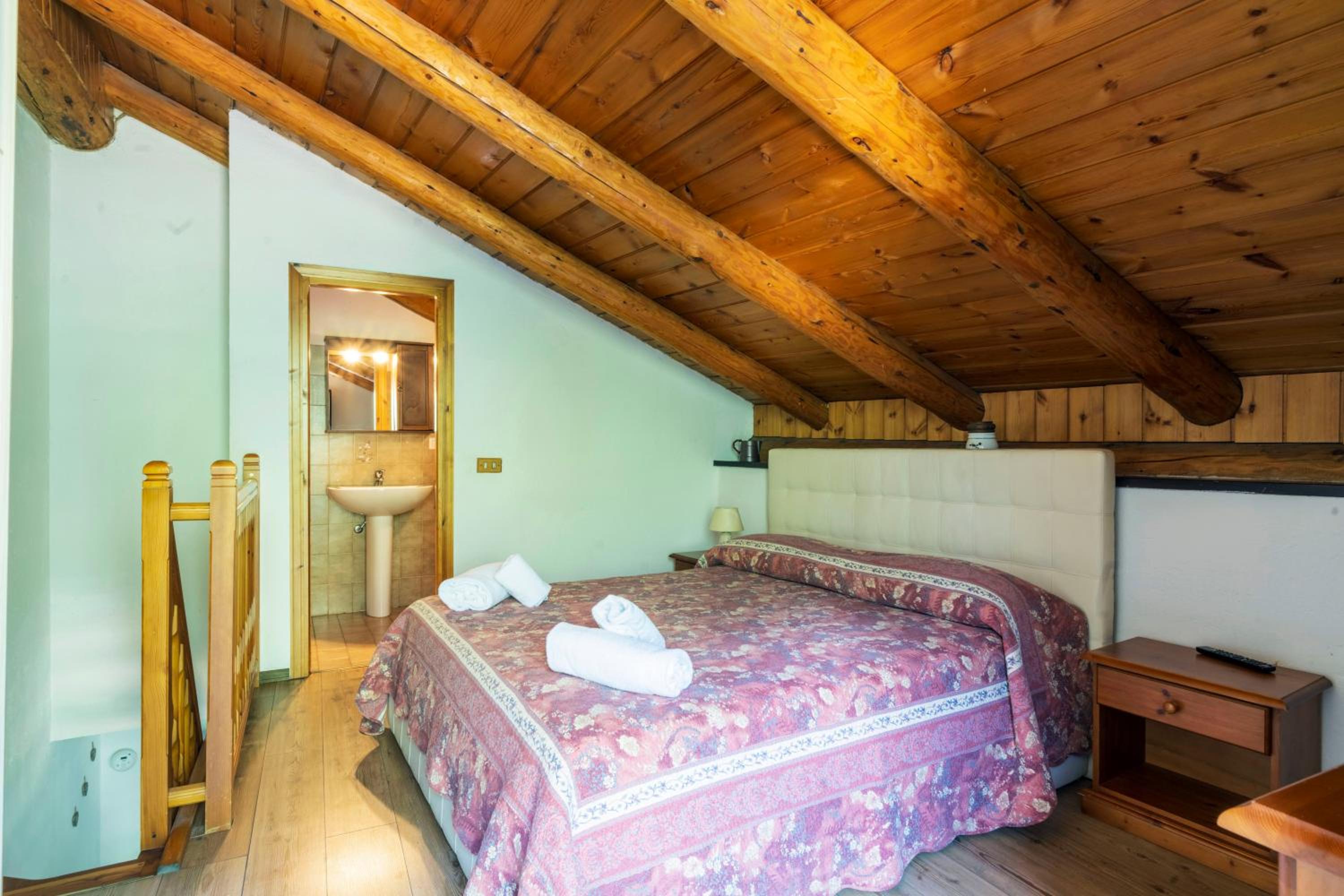 One-Bedroom Apartment (2 Adults + 2 Children) - Photo 51