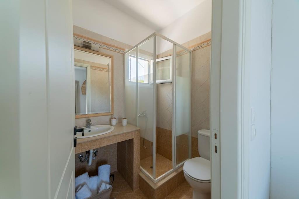 Two-Bedroom House photo 2