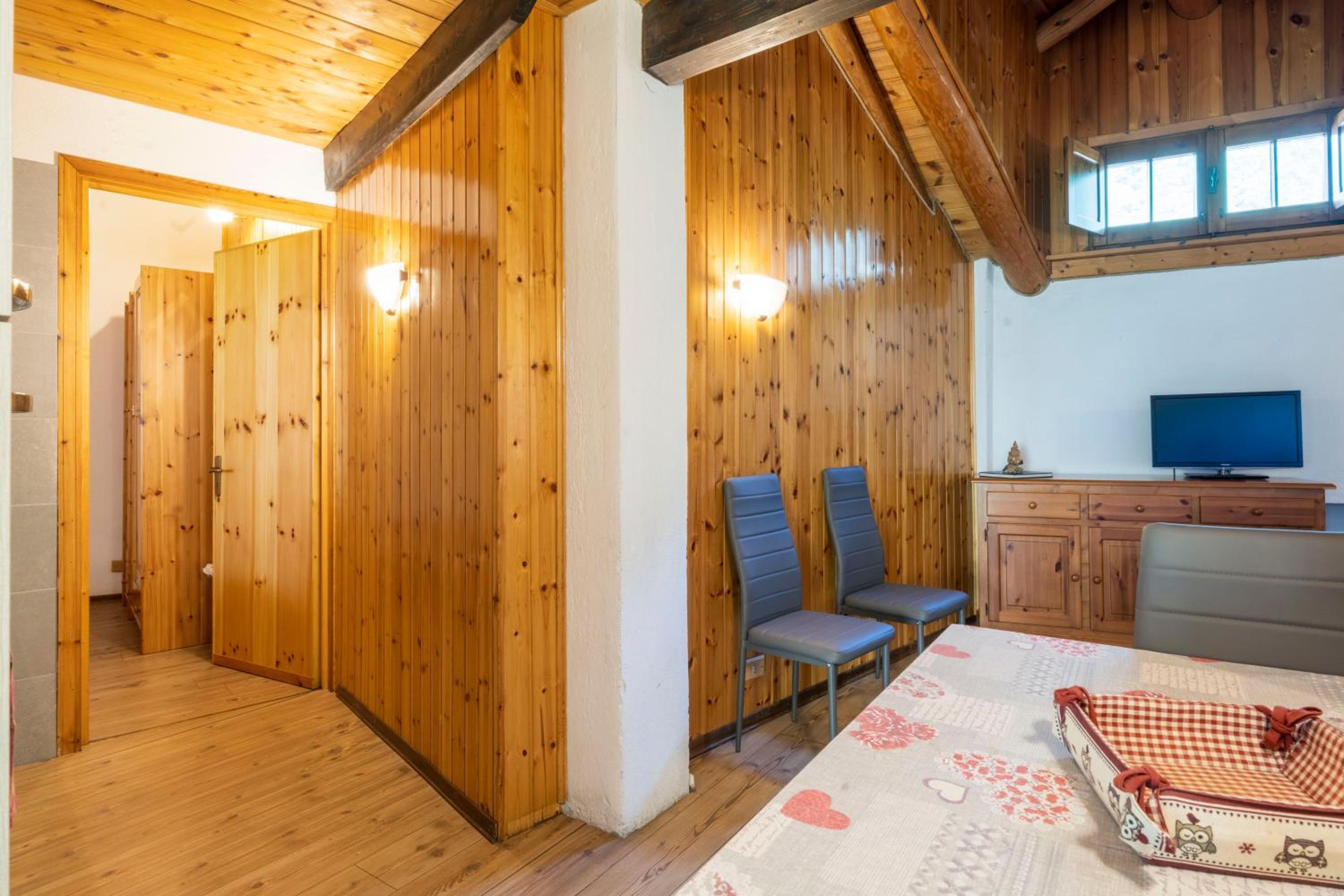 One-Bedroom Apartment (2 Adults + 2 Children) - Photo 44