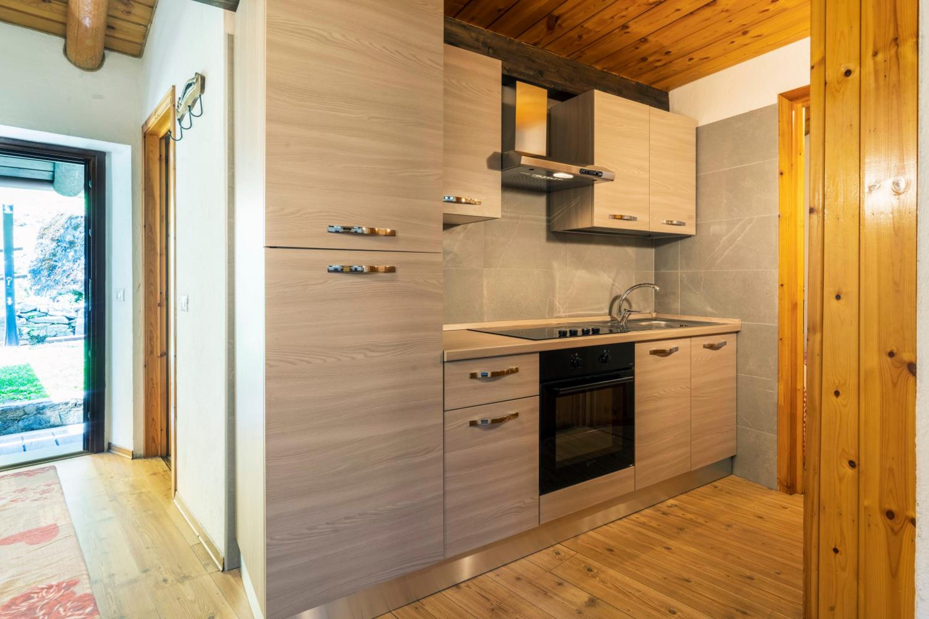 One-Bedroom Apartment (2 Adults + 2 Children) - Photo 41