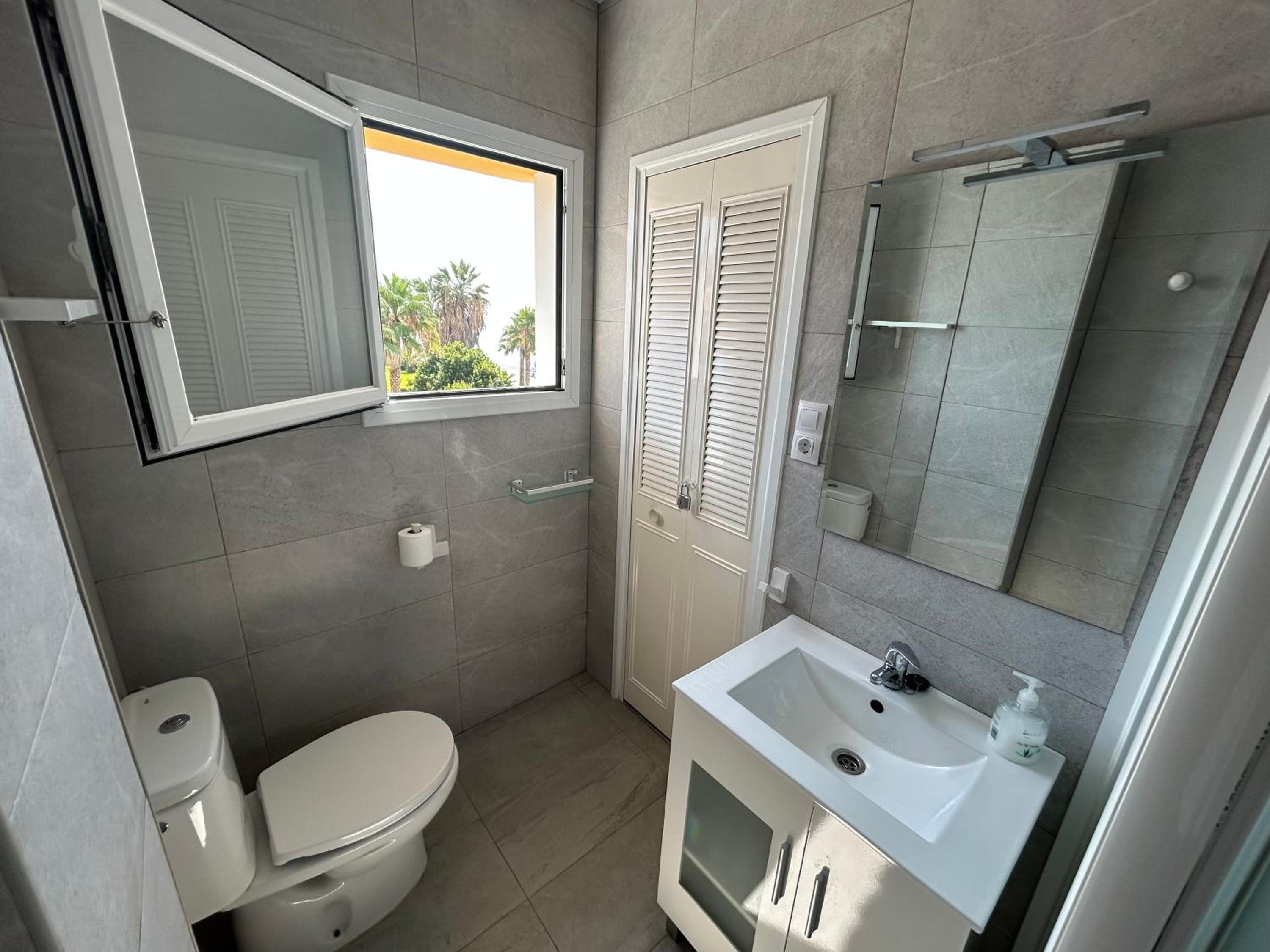 Apartment with Sea View photo 3