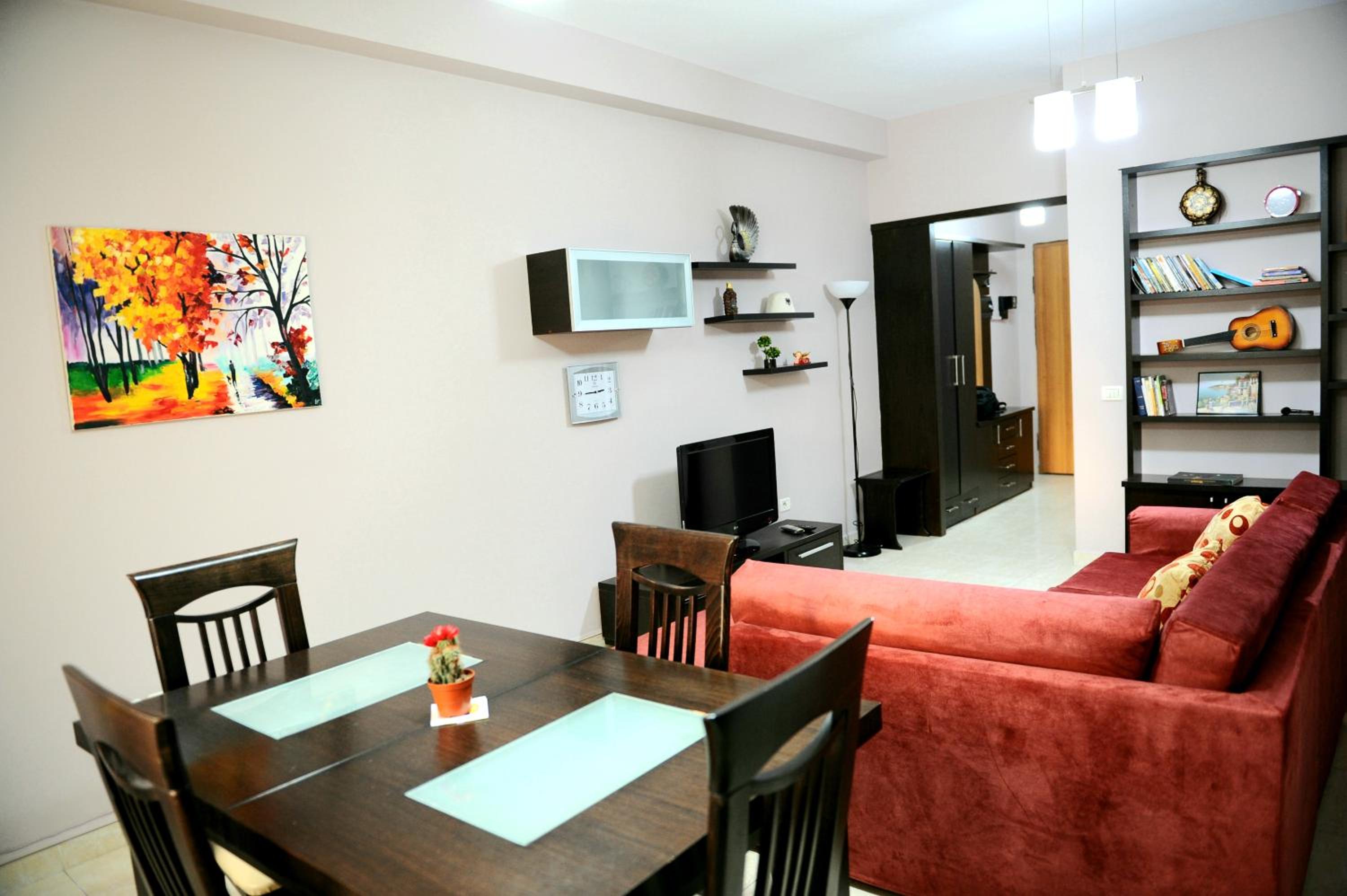One-Bedroom Apartment
