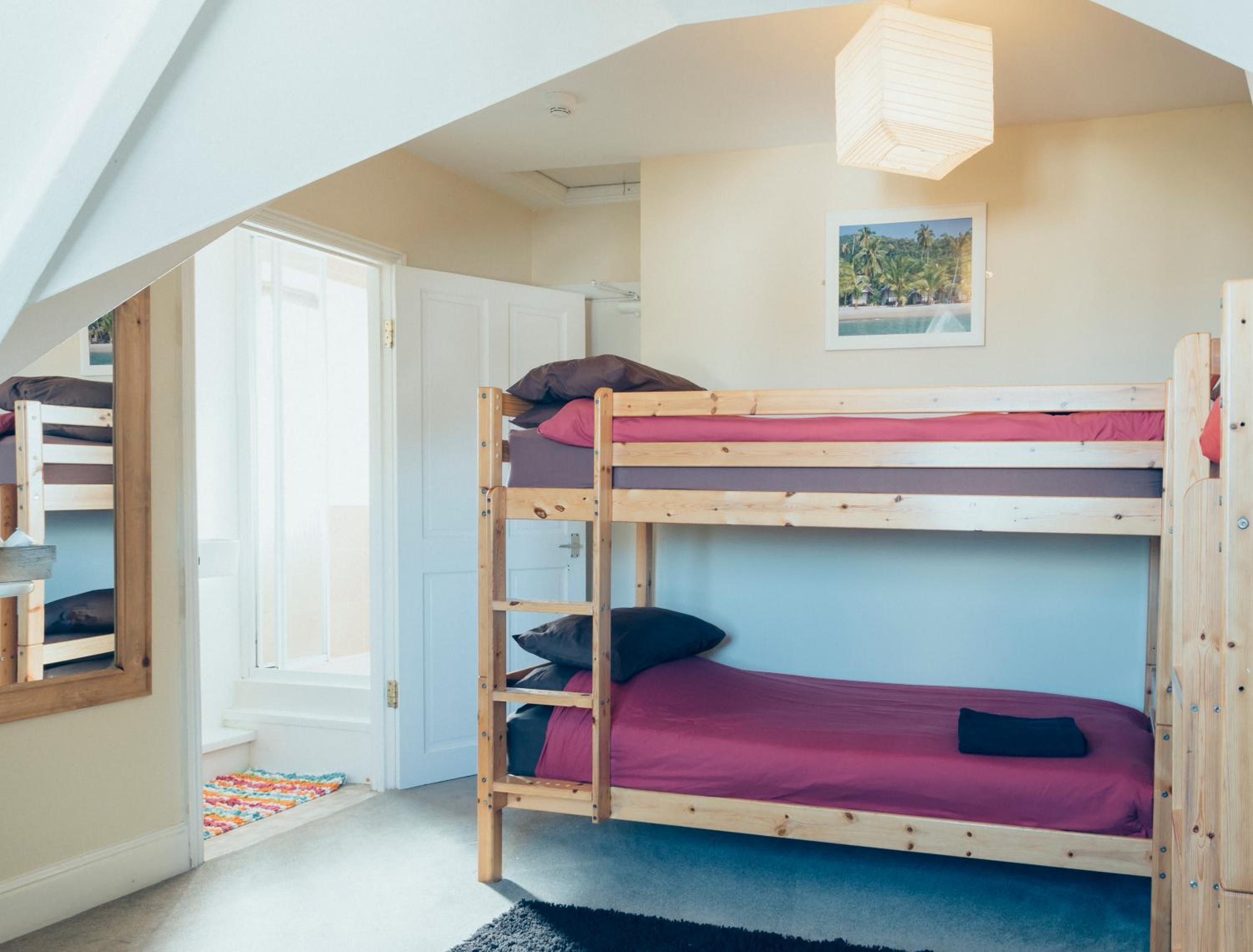 Quadruple Room with Private Bathroom photo 1