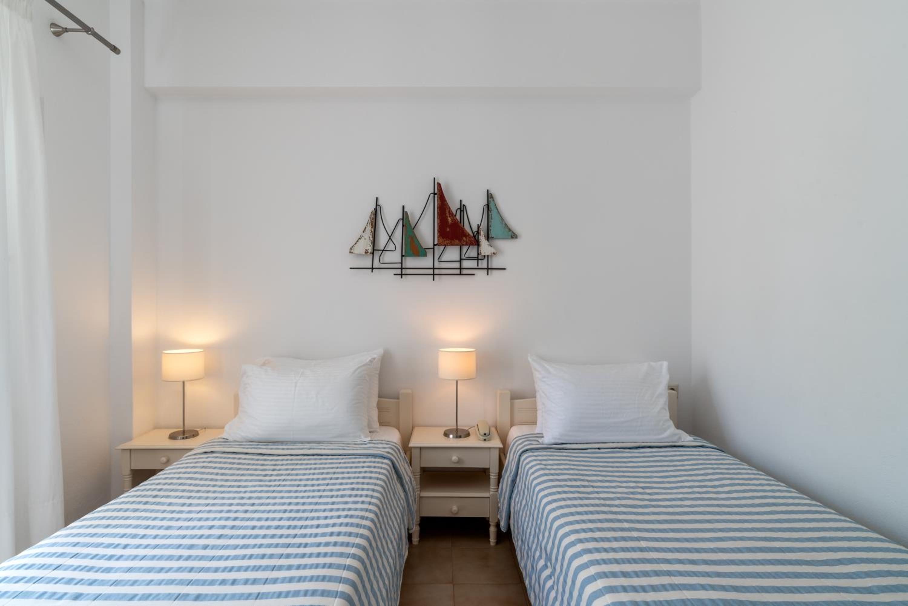 Standard Double Room - Photo 4