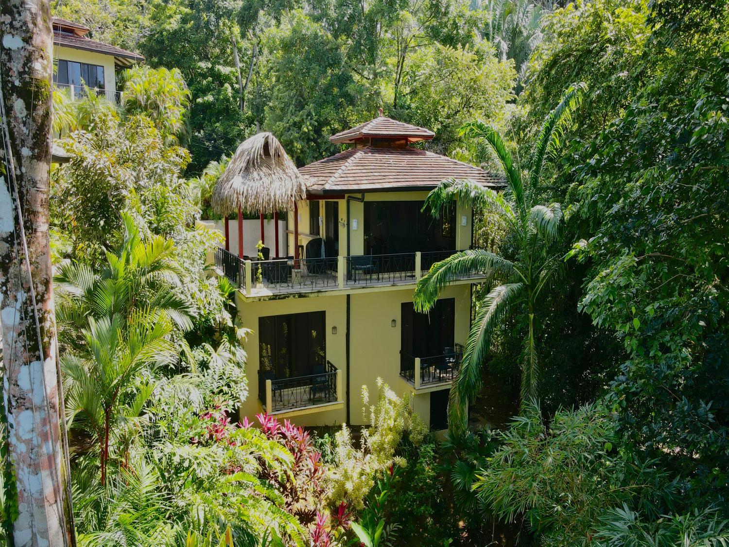 Villa photo 2