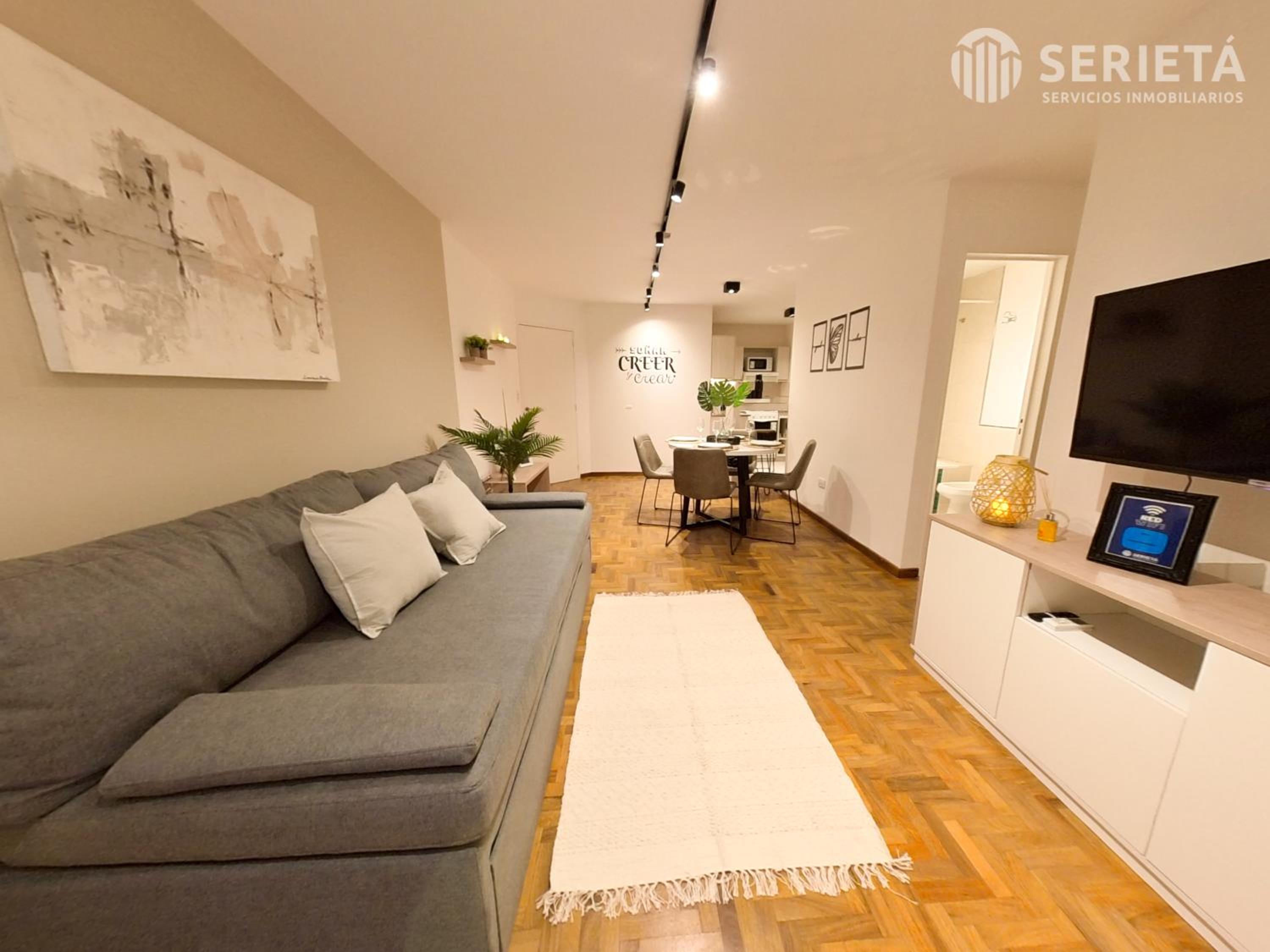 One-Bedroom Apartment photo 1