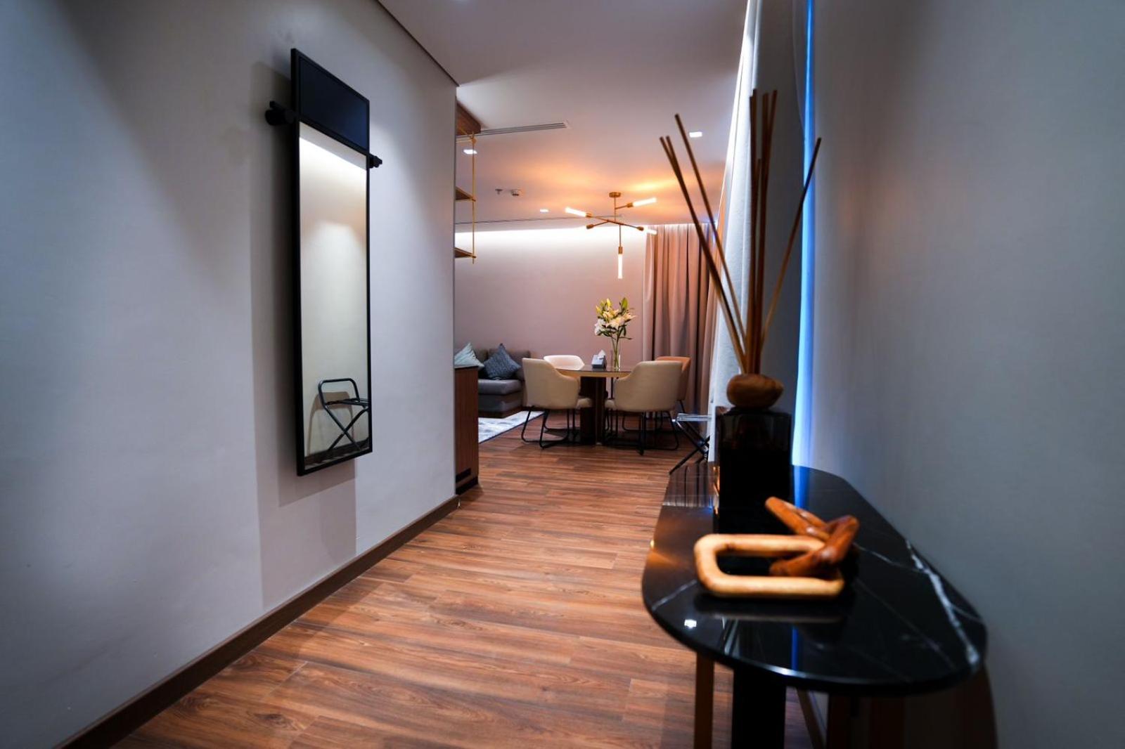 One-Bedroom Suite photo 2