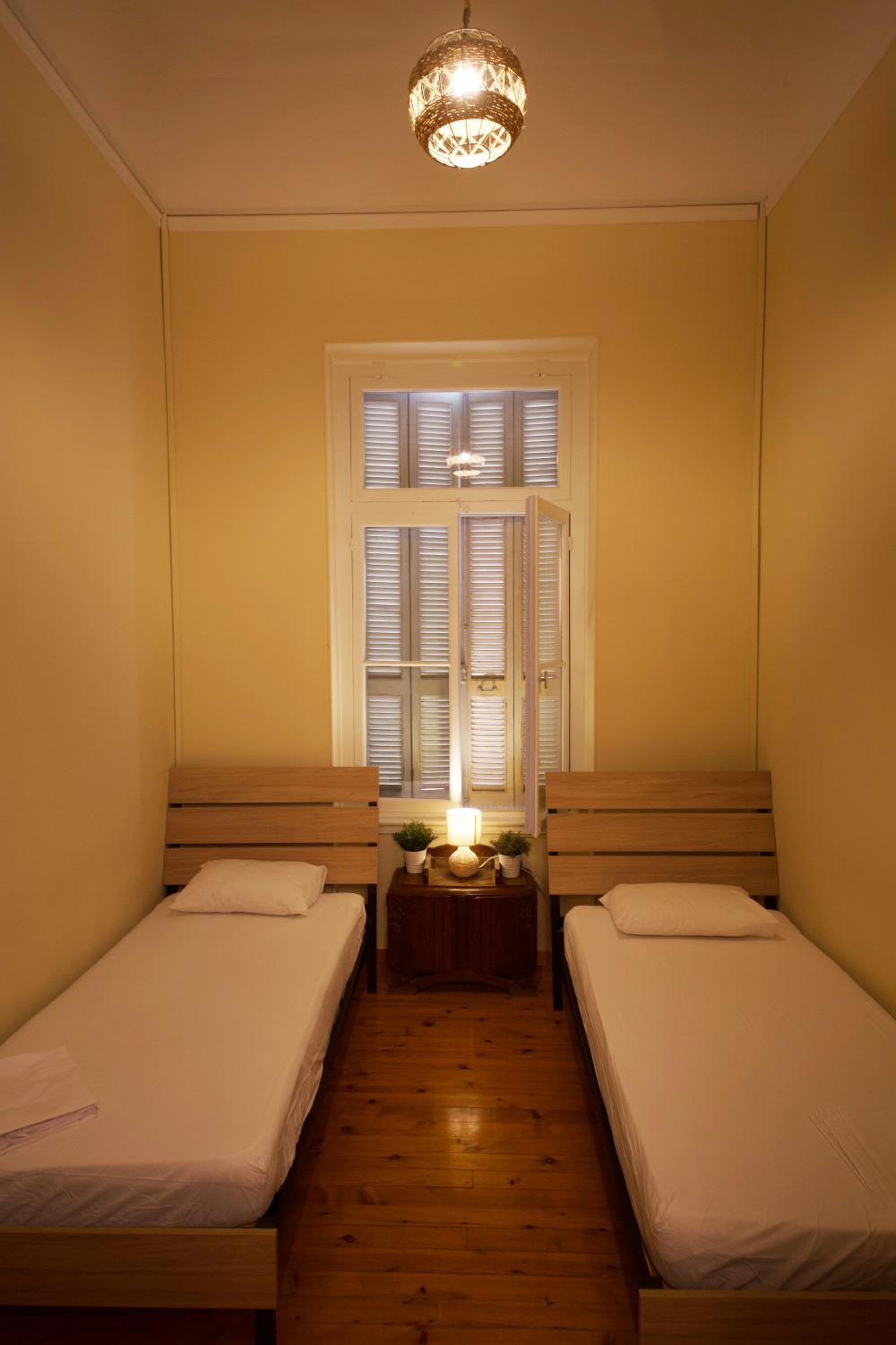 Economy Twin Room photo 3