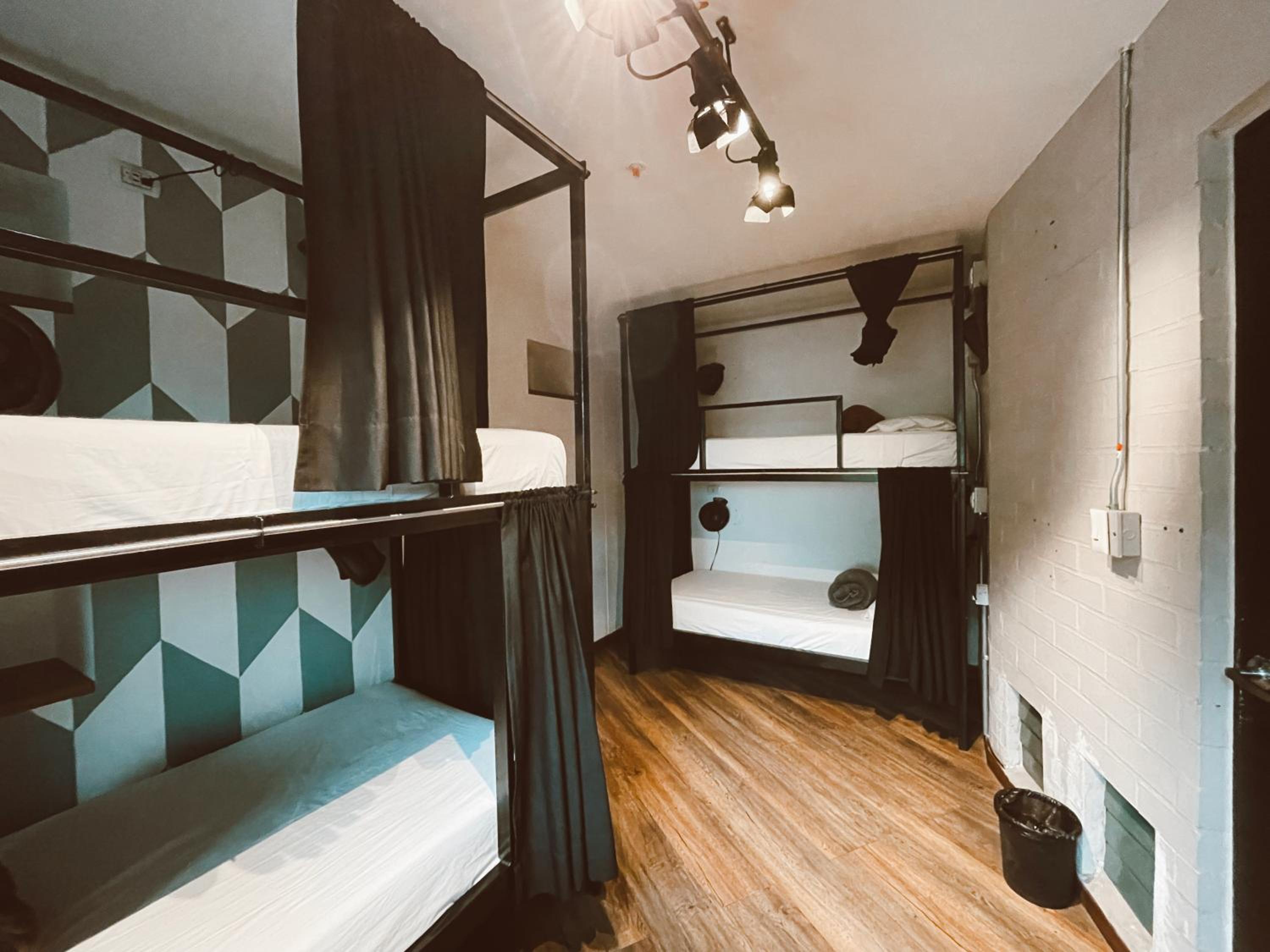 Bed in 6-Bed Mixed Dormitory Room photo 2