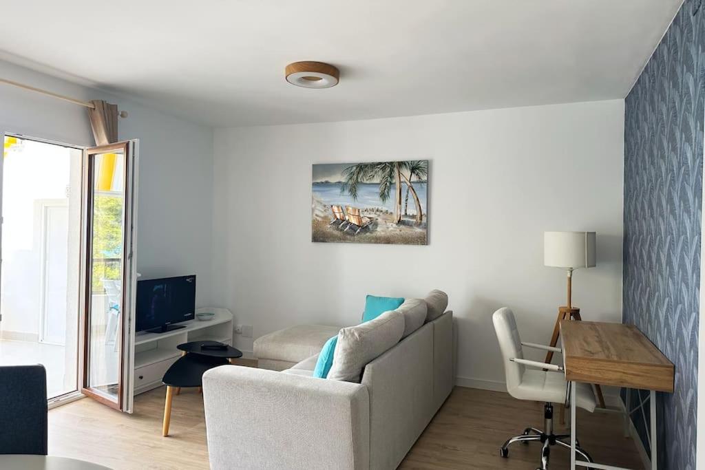 Apartment with Sea View photo 3