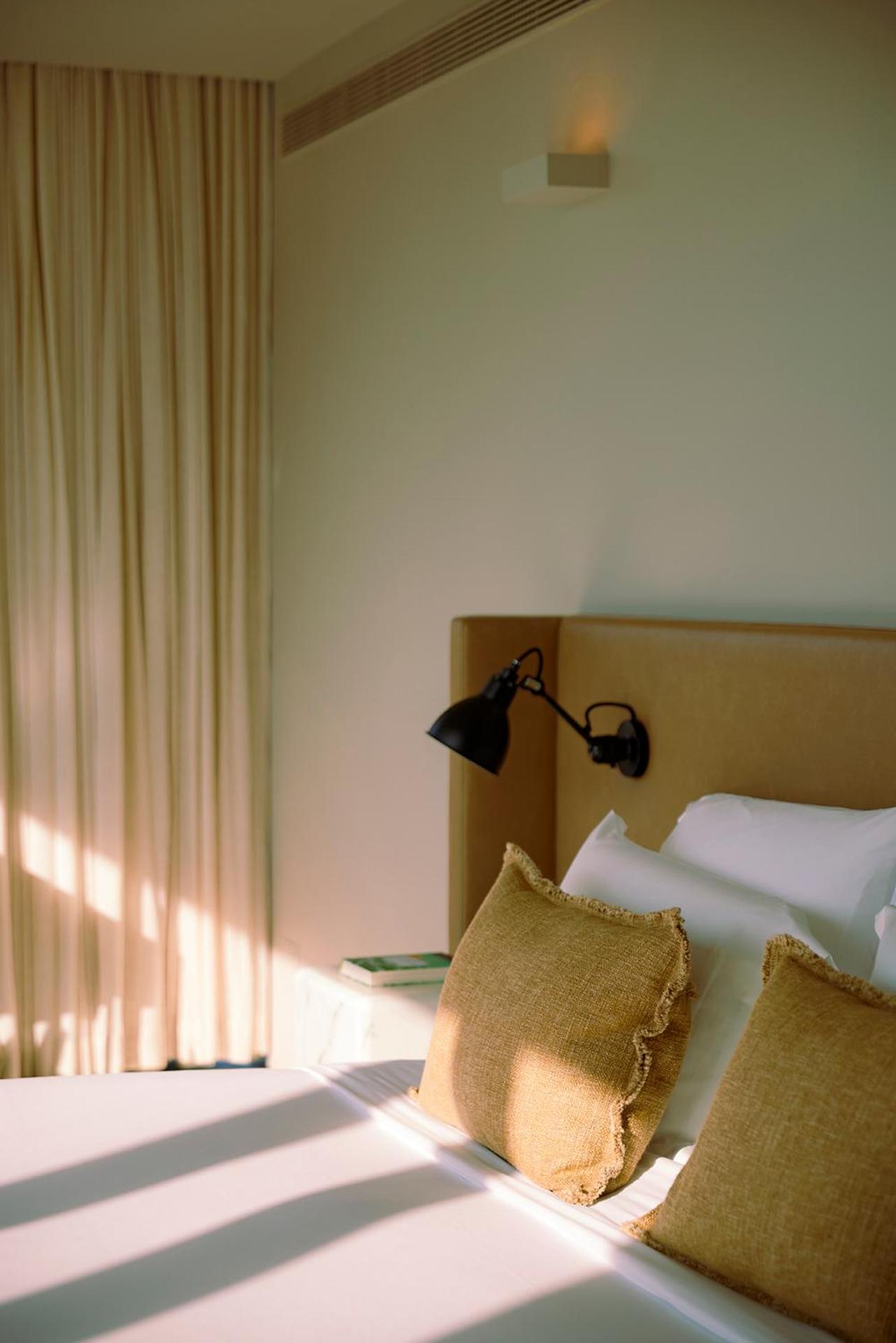 Deluxe Double Room with Balcony - Photo 1