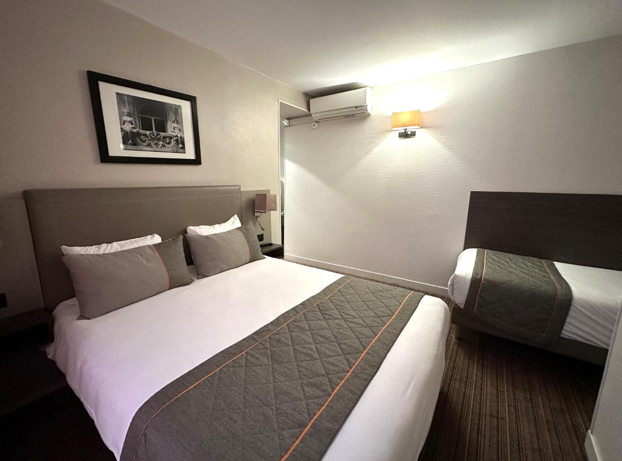 Triple Room (3 Adults) photo 1
