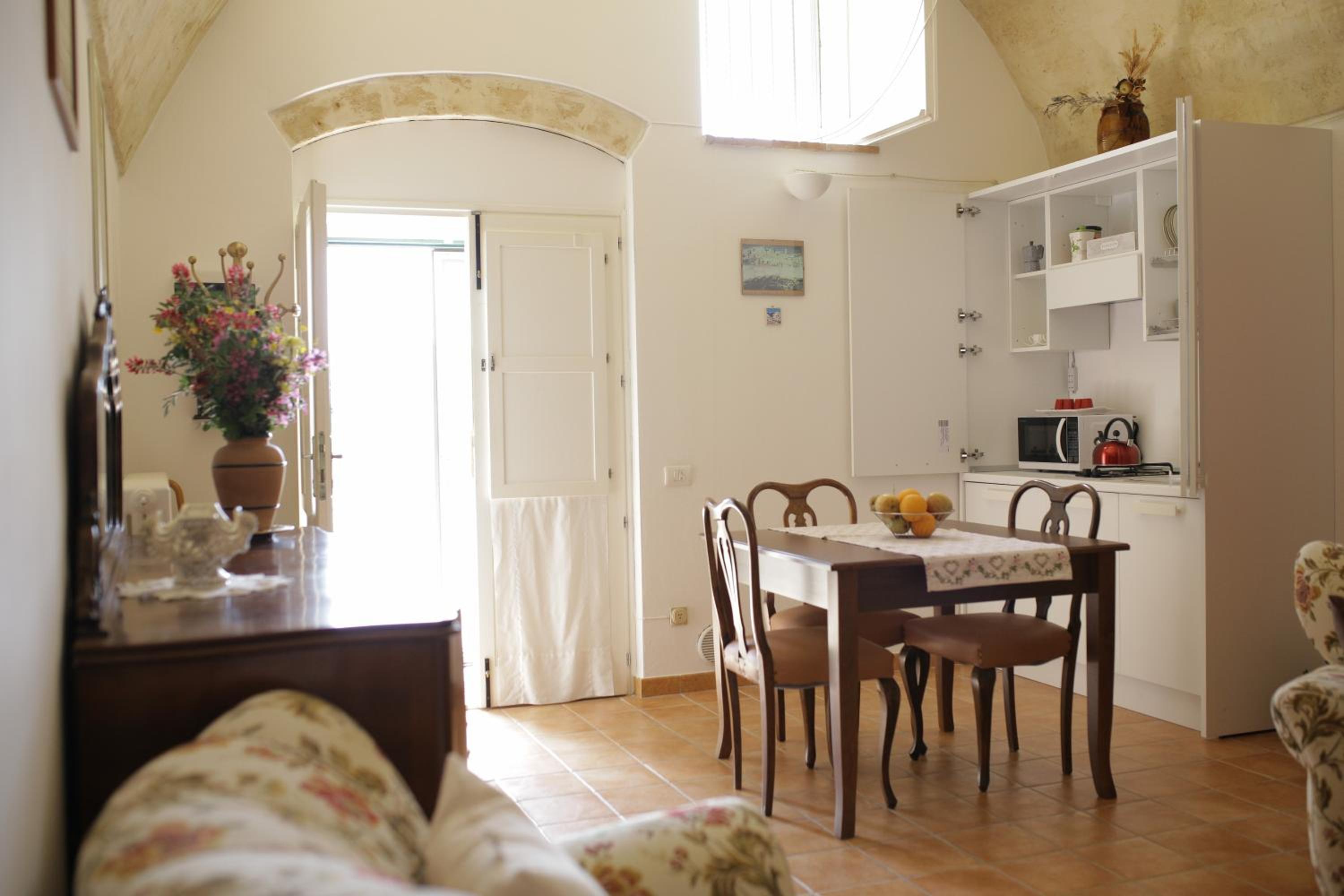 One-Bedroom Apartment - Photo 44