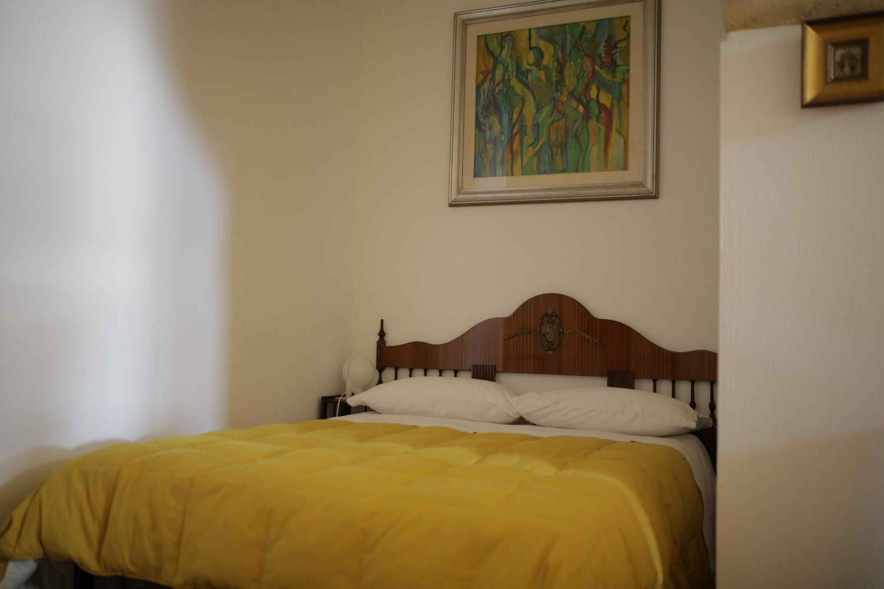 One-Bedroom Apartment - Photo 7