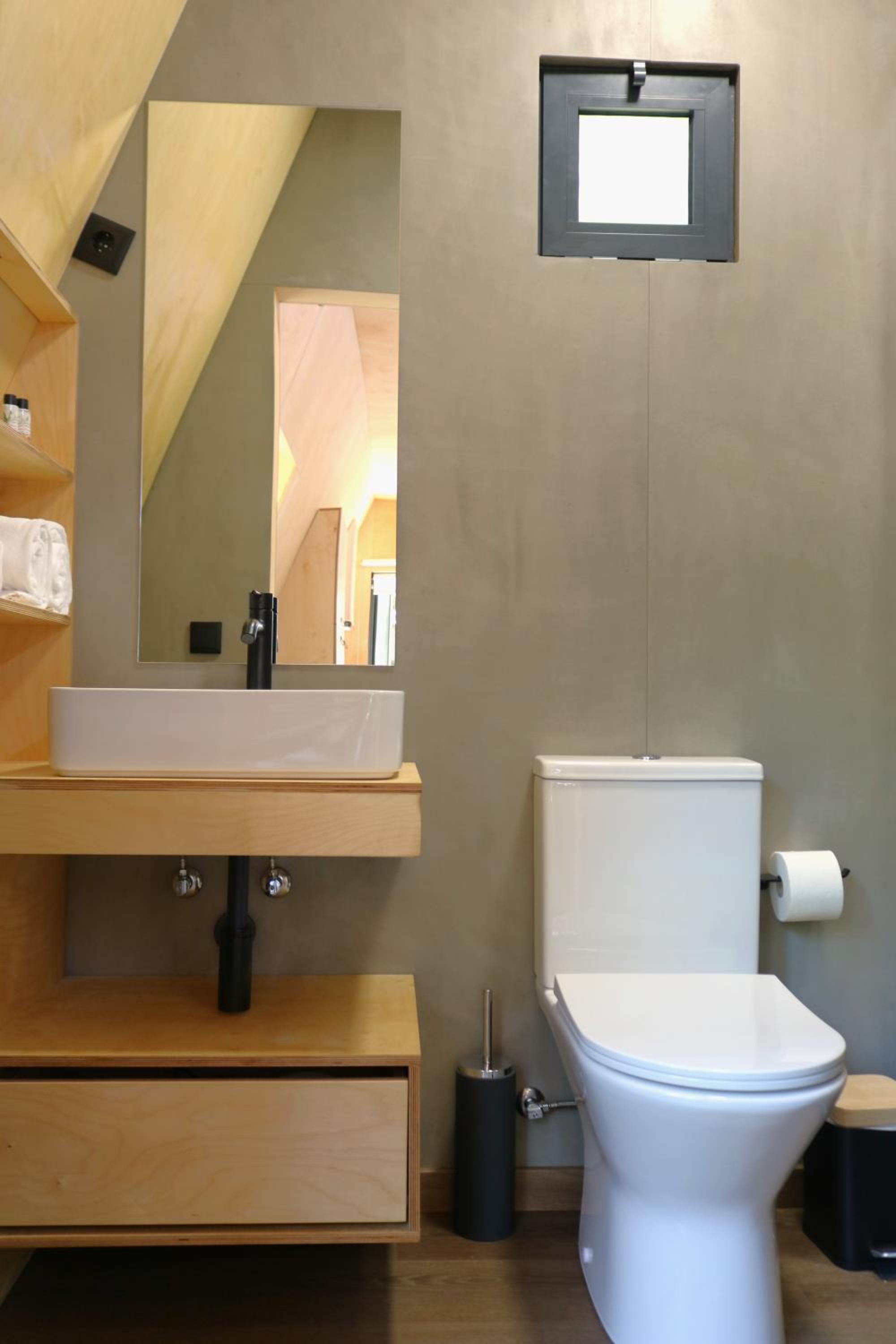 One-Bedroom House with Private Pool - Photo 4