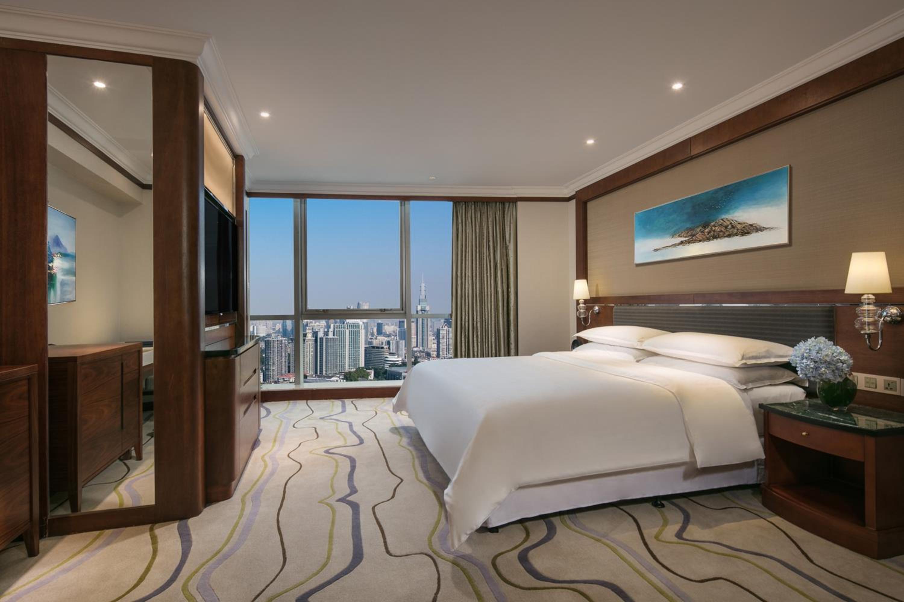Towers King Room, Tower Lounge access level, Guest room - Photo 1