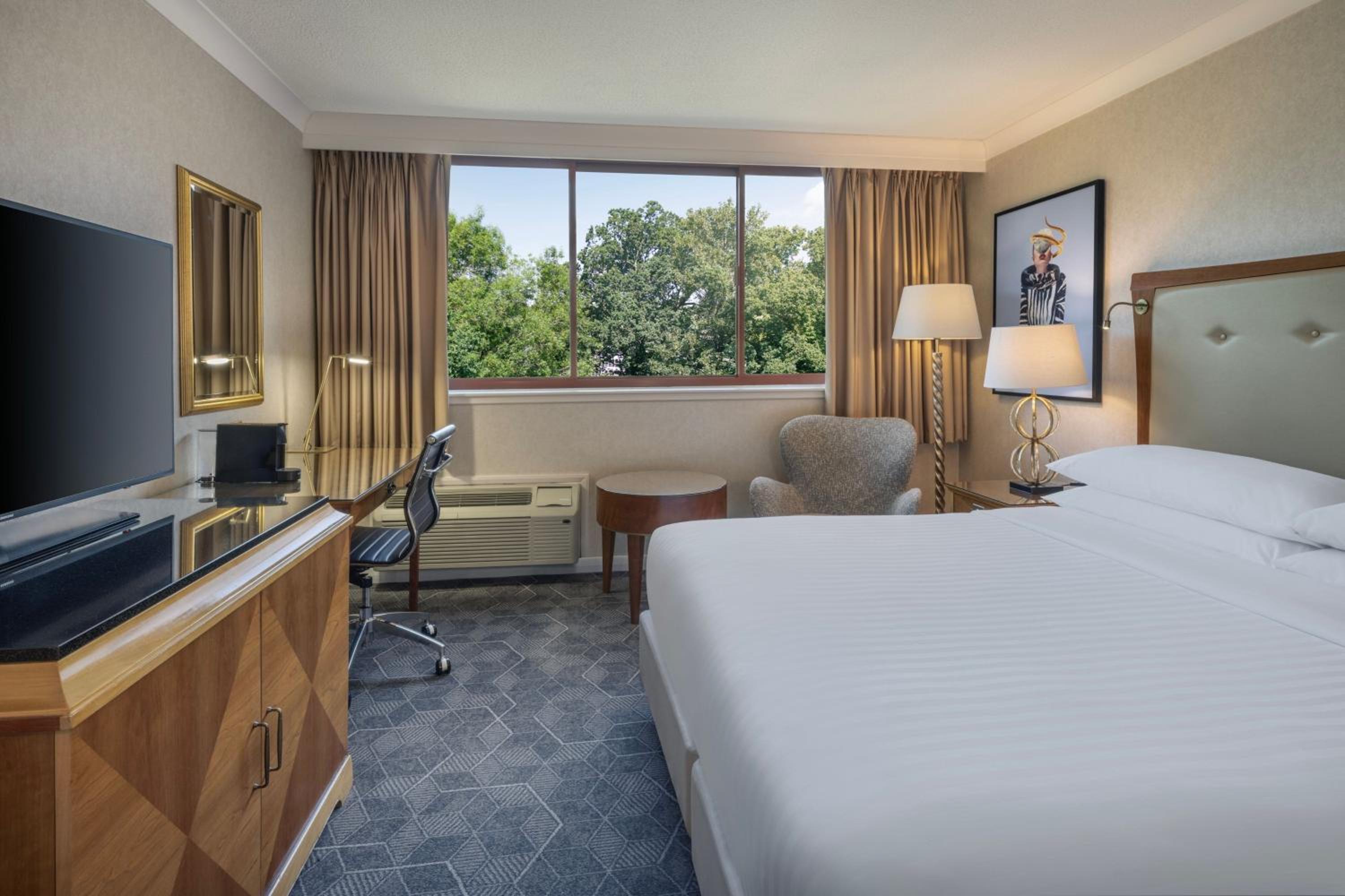 Superior King Room - Photo 1
