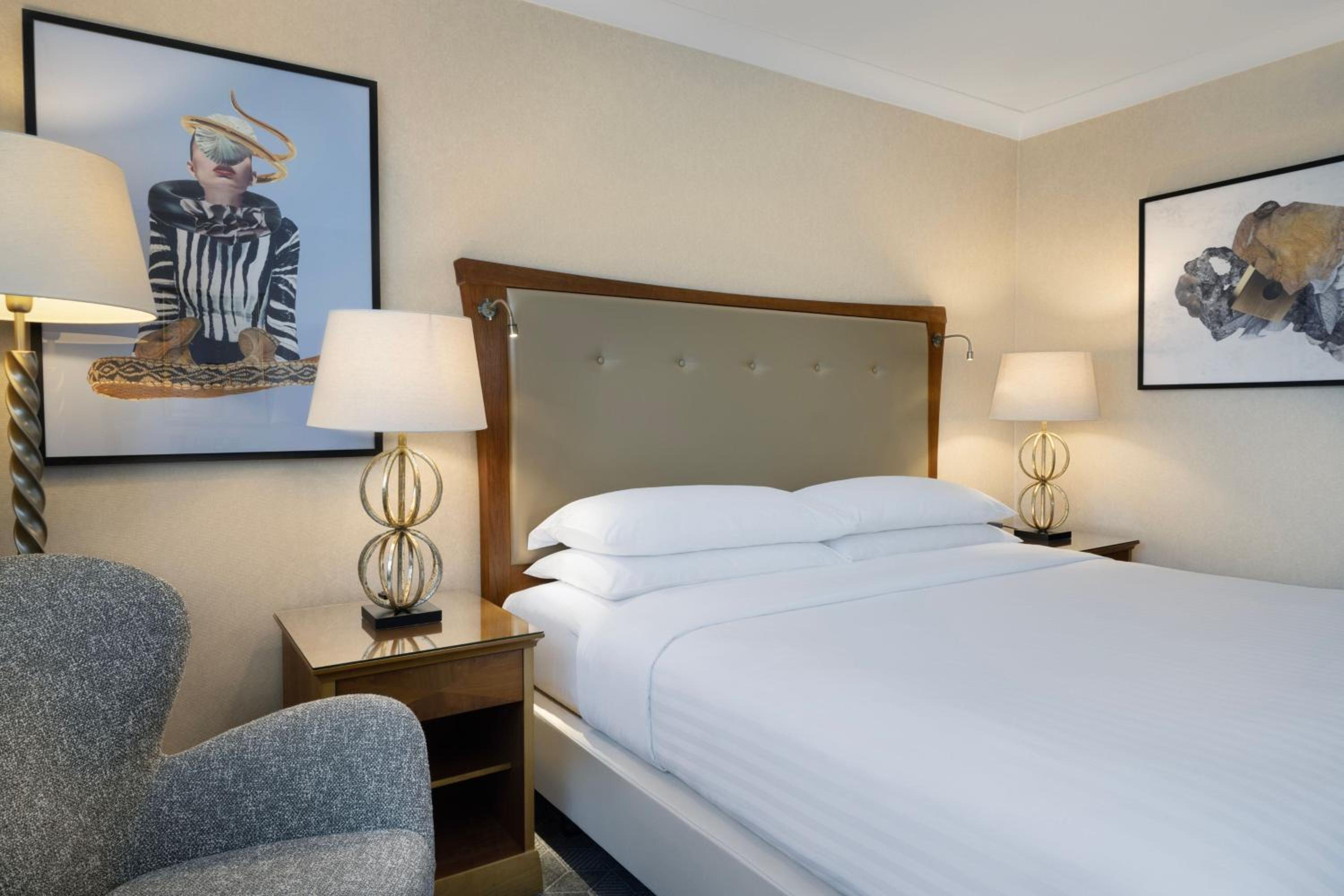 Superior King Room - Photo 2