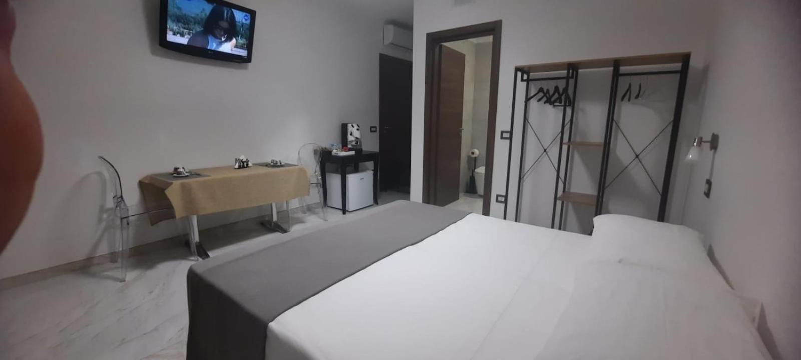 Deluxe Double or Twin Room photo 3