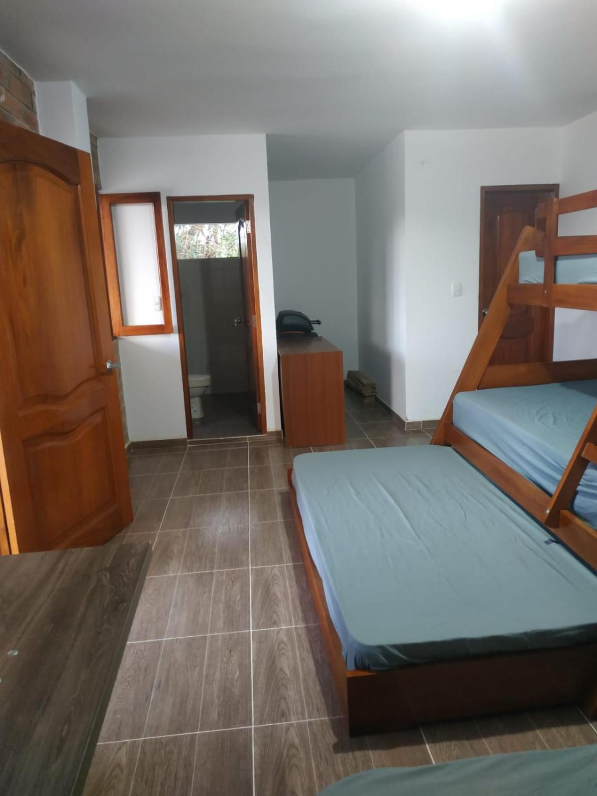 Family Room with Private Bathroom photo 3