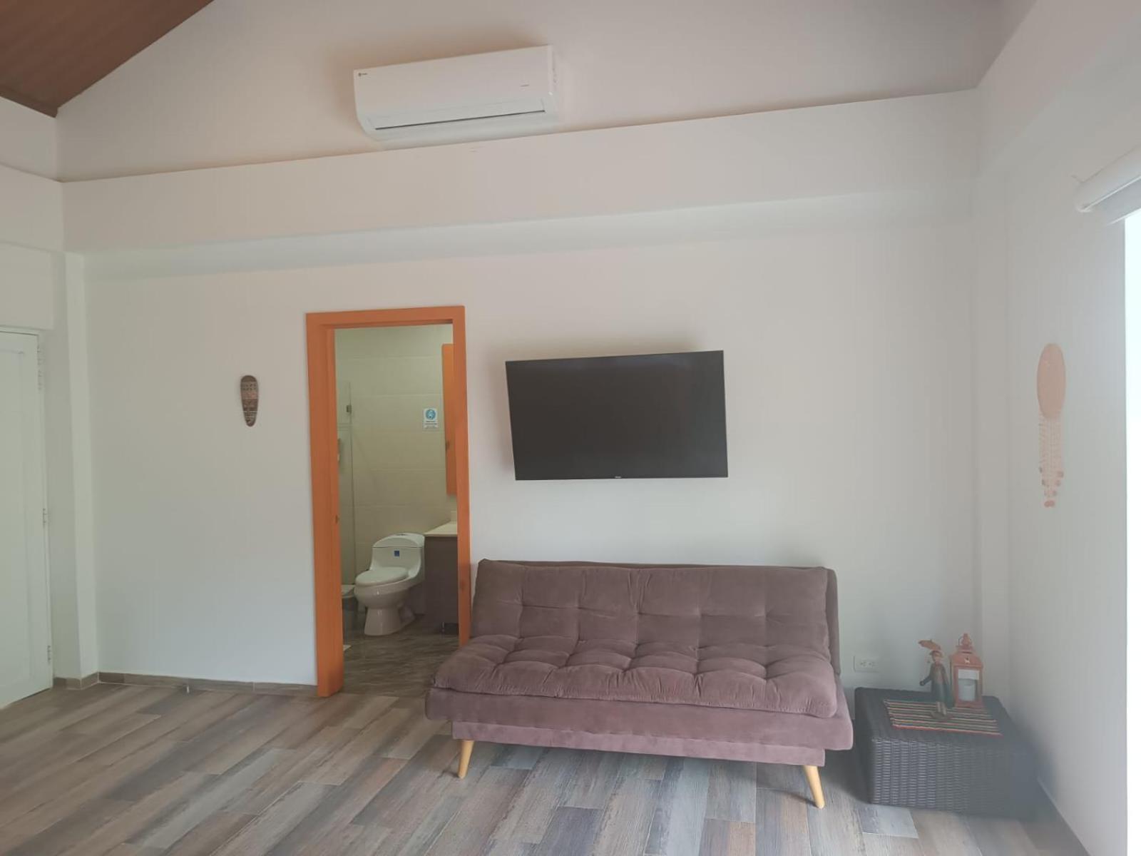 Double Room with Balcony and Sea View photo 3