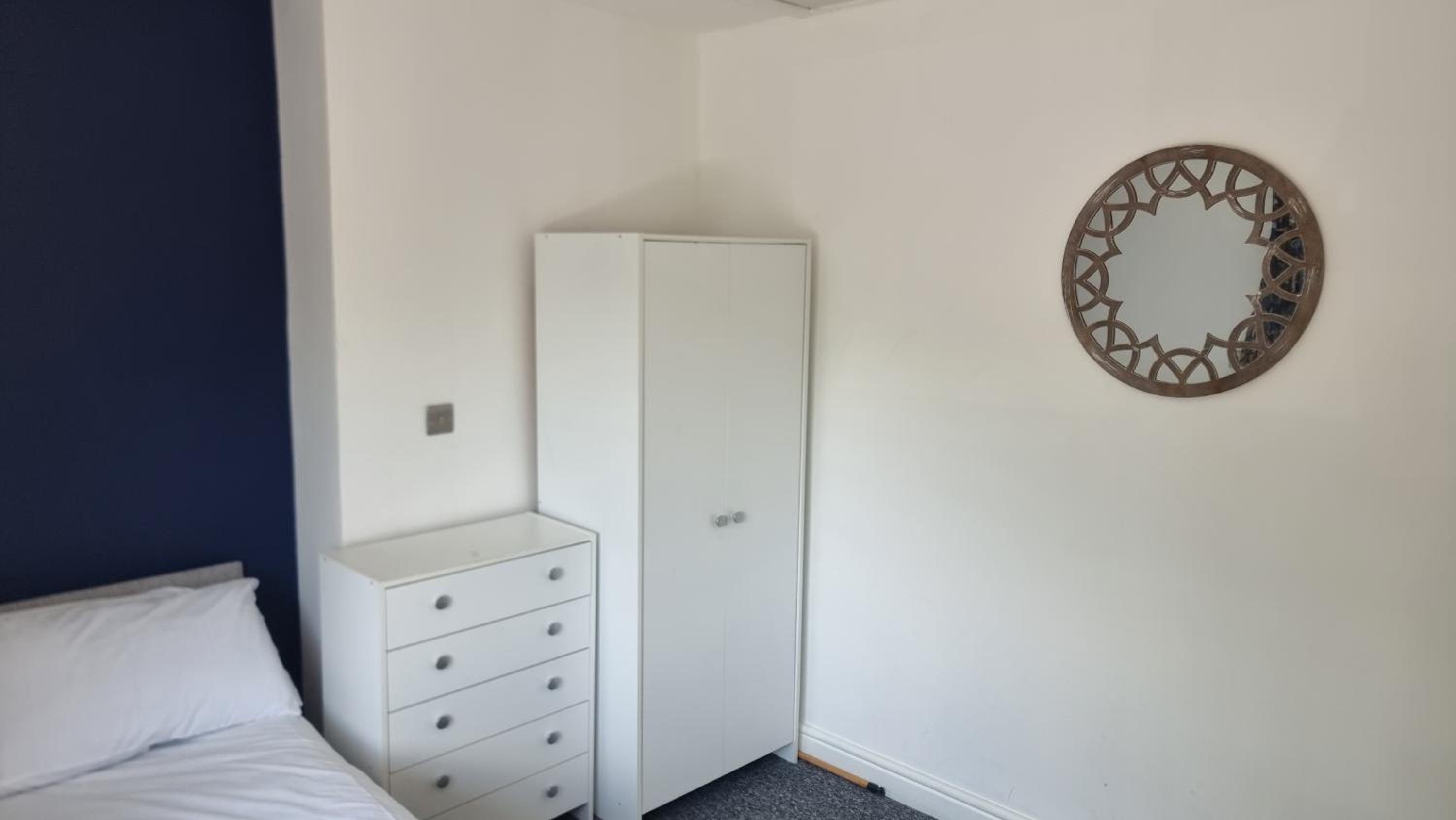 Double Room With Private Bathroom photo 1