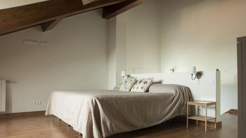 Three-Bedroom House photo 3