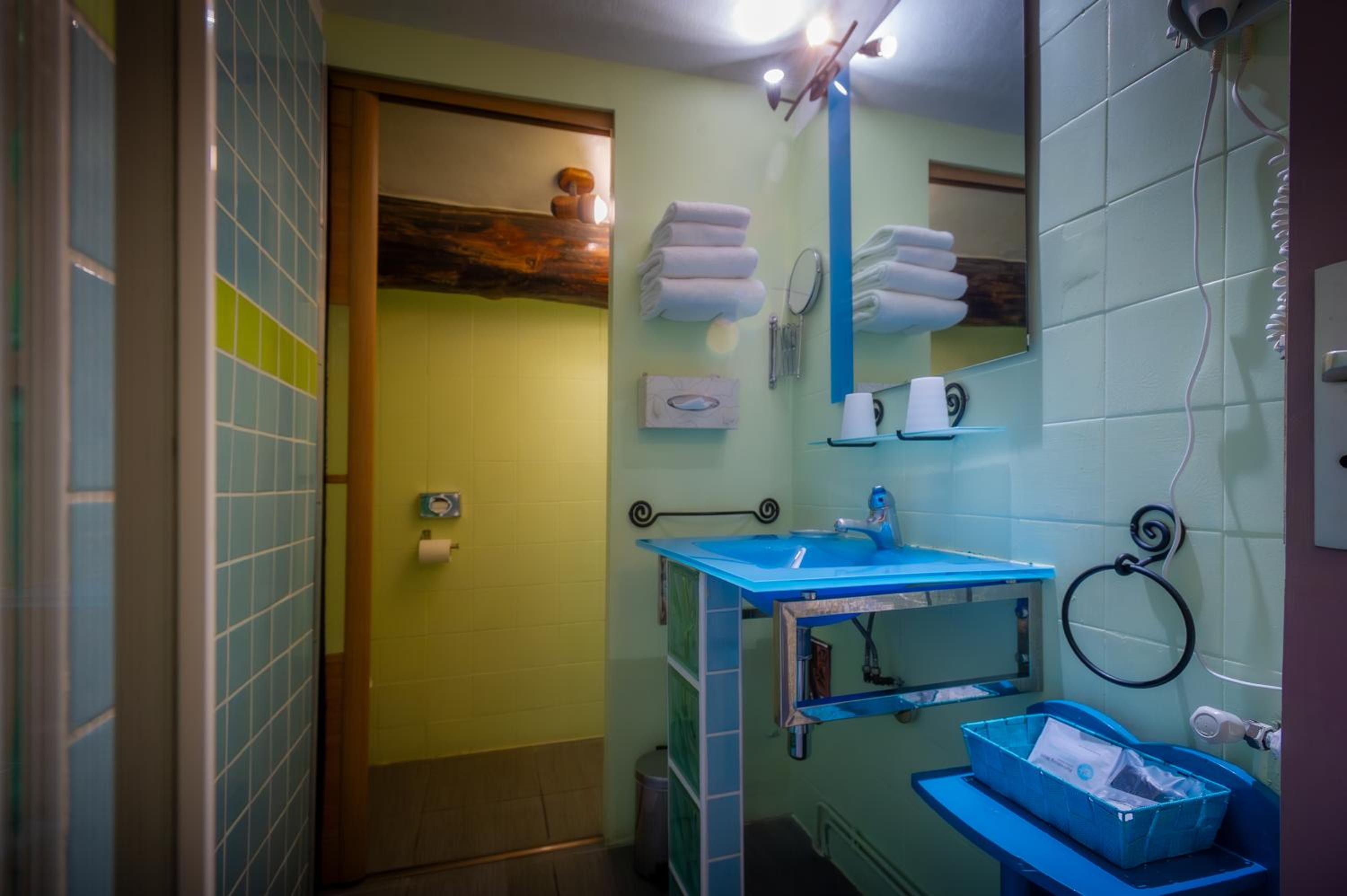 Comfort Triple Room with Shower