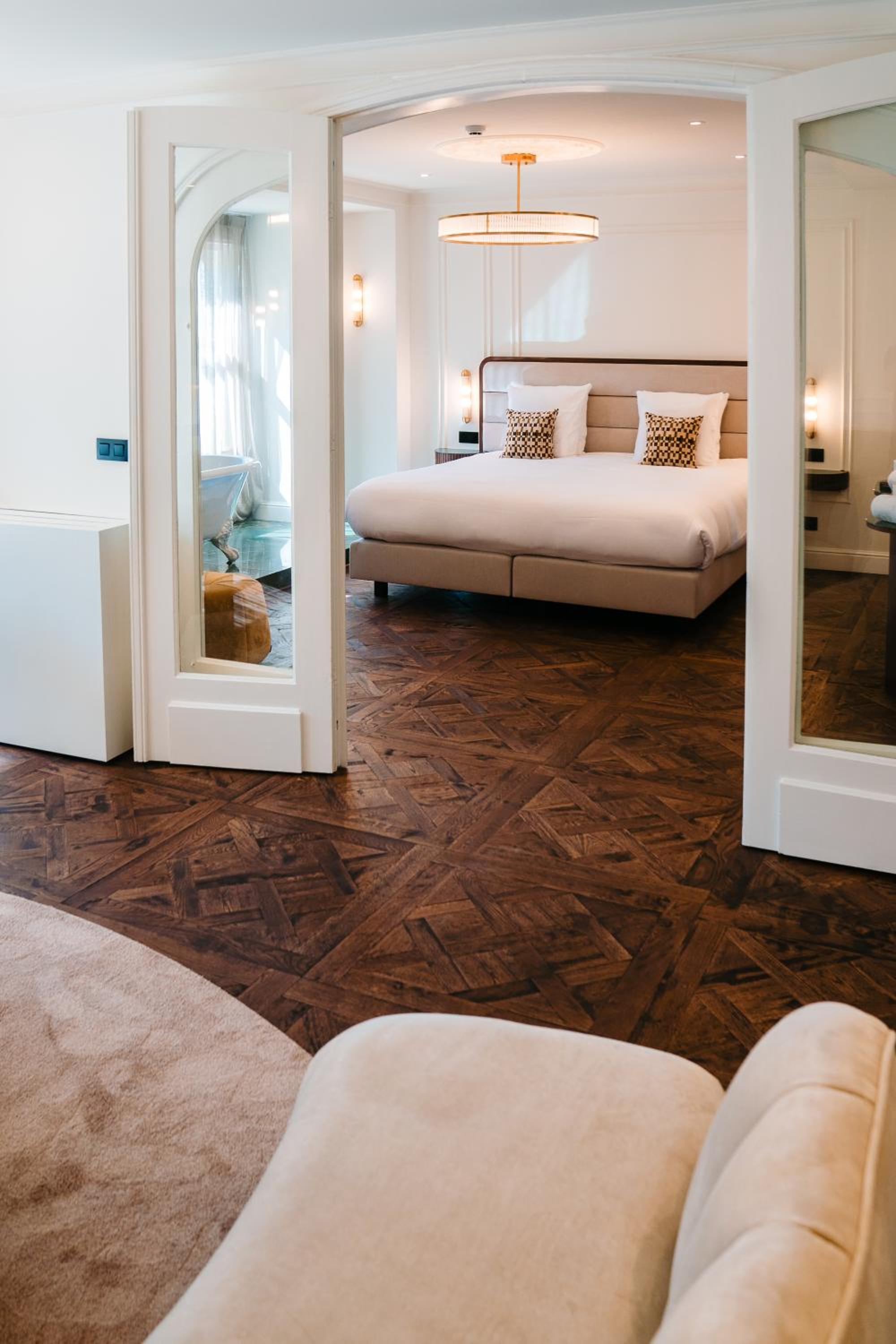 Luxe Suite